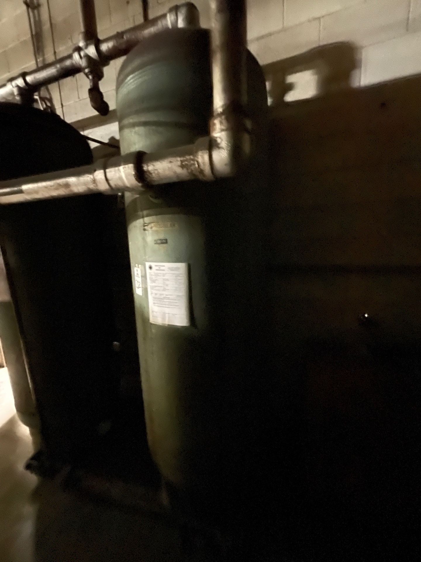 Compressed Air Tank , 240 Gallons, Approx. 32" x 102" | Rig Fee $150