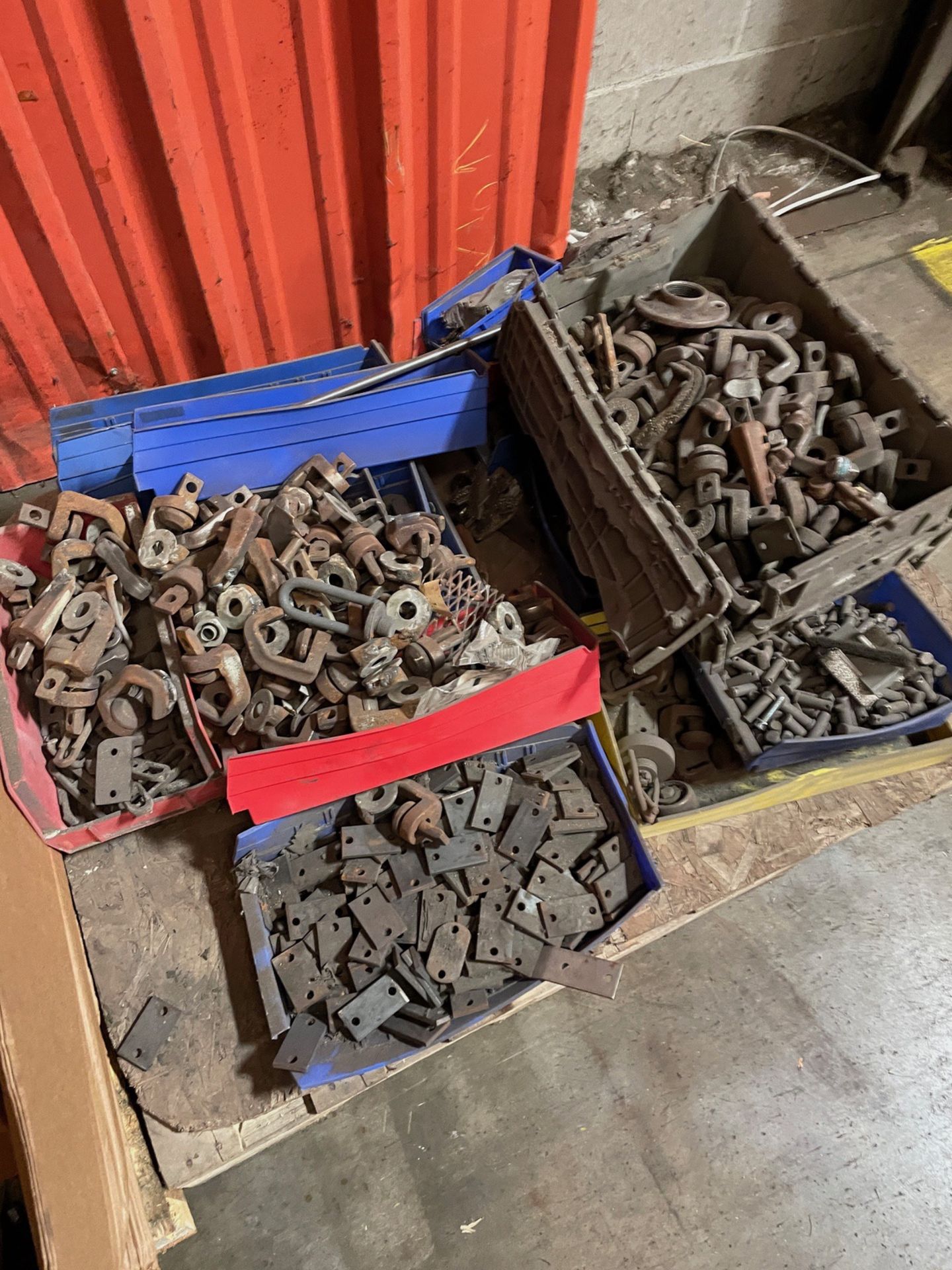 Lot of Monorail Conveyor Parts | Rig Fee $100 - Image 20 of 20