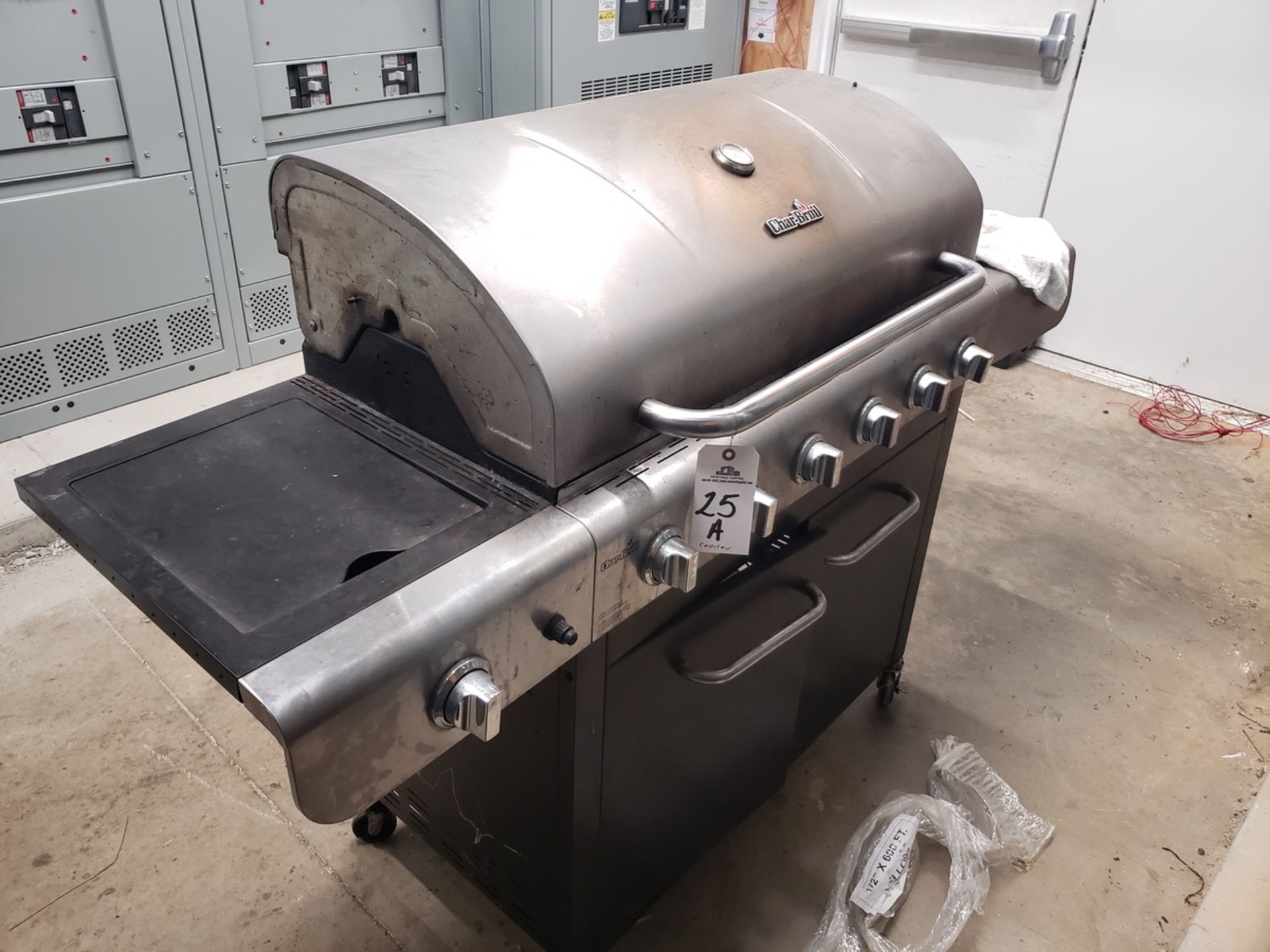 CharBroil Propane Grill | Rig Fee: $15