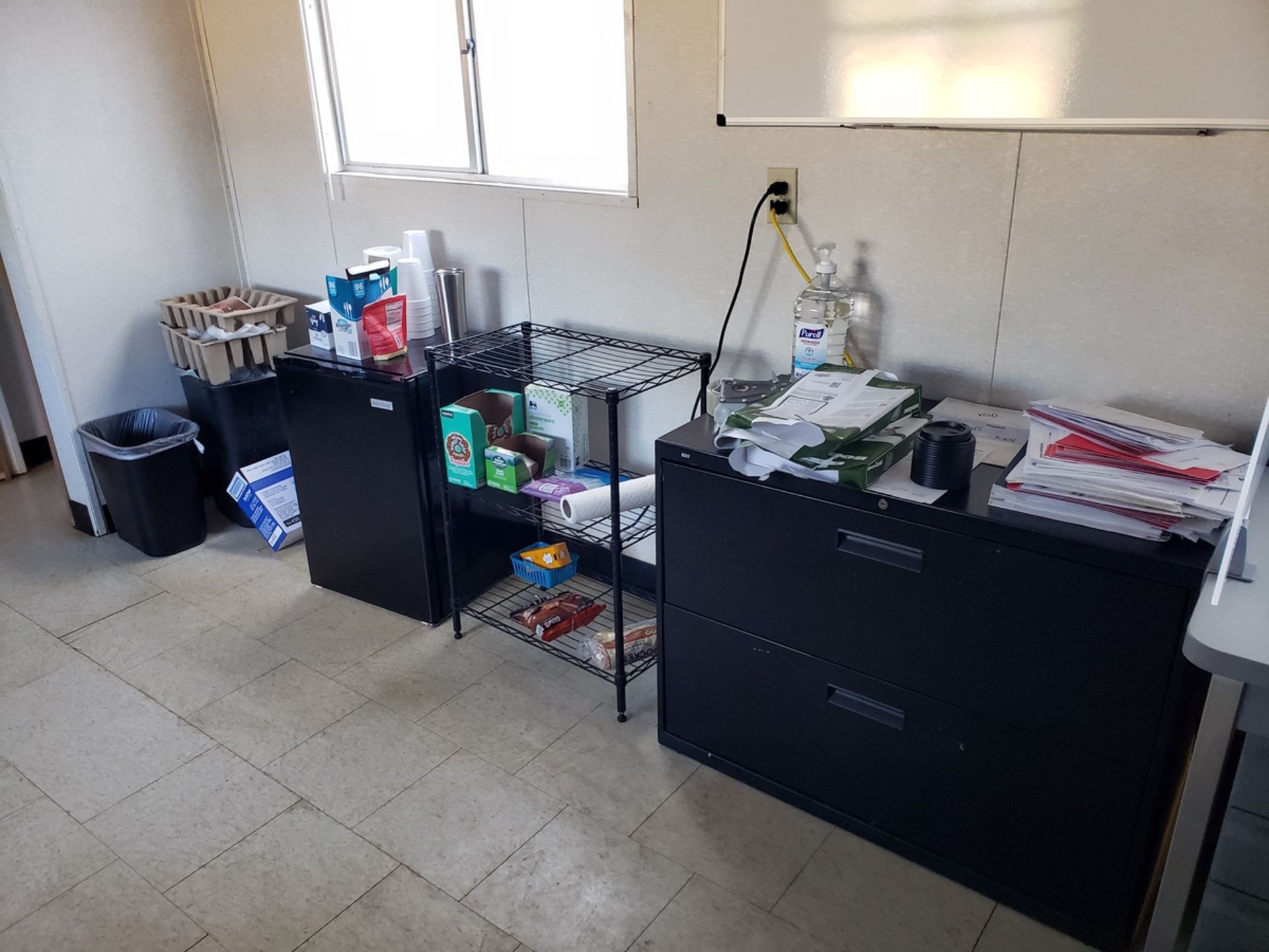 Contents of Outside Remote Office Trailer | Rig Fee: $250 - Image 2 of 7