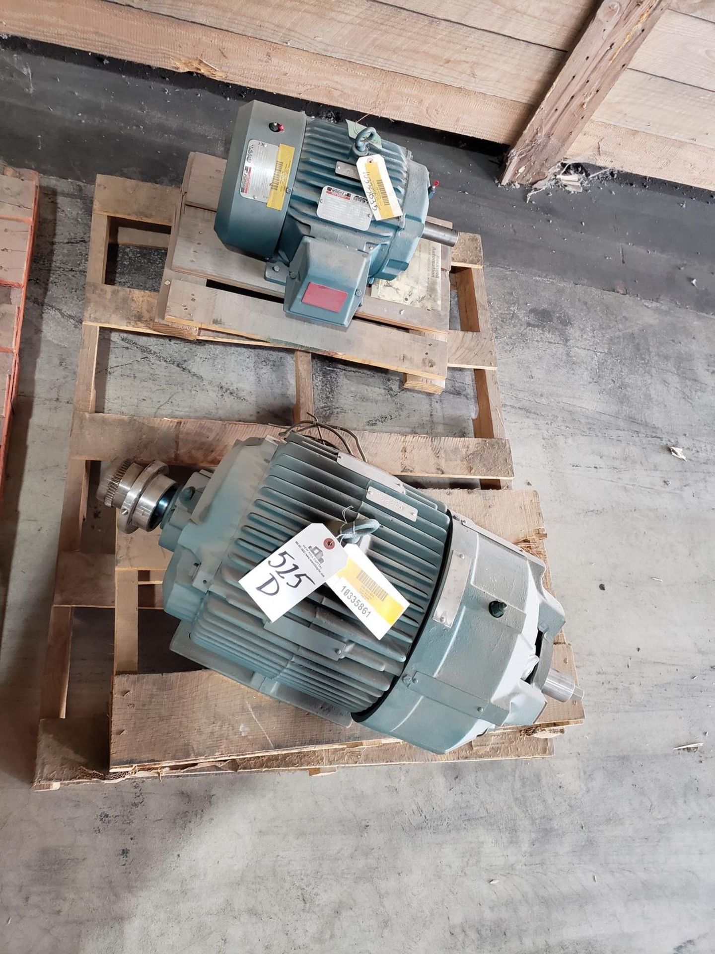 Lot of (2) Electric Motors, (1) 7.5 HP, (1) 10 HP | Rig Fee $125