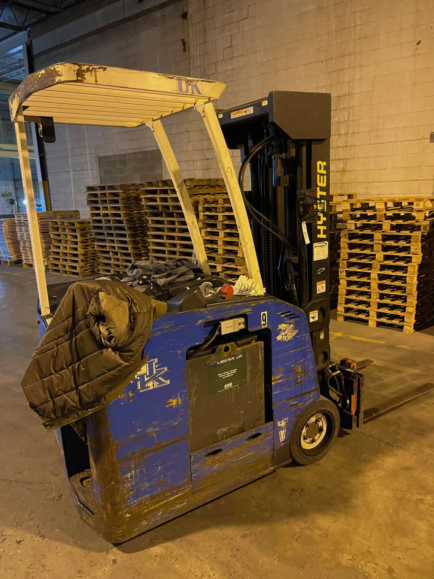 Hyster Fork Lift Model E35HSD-21, S/N A219N03050E | Rig Fee $100