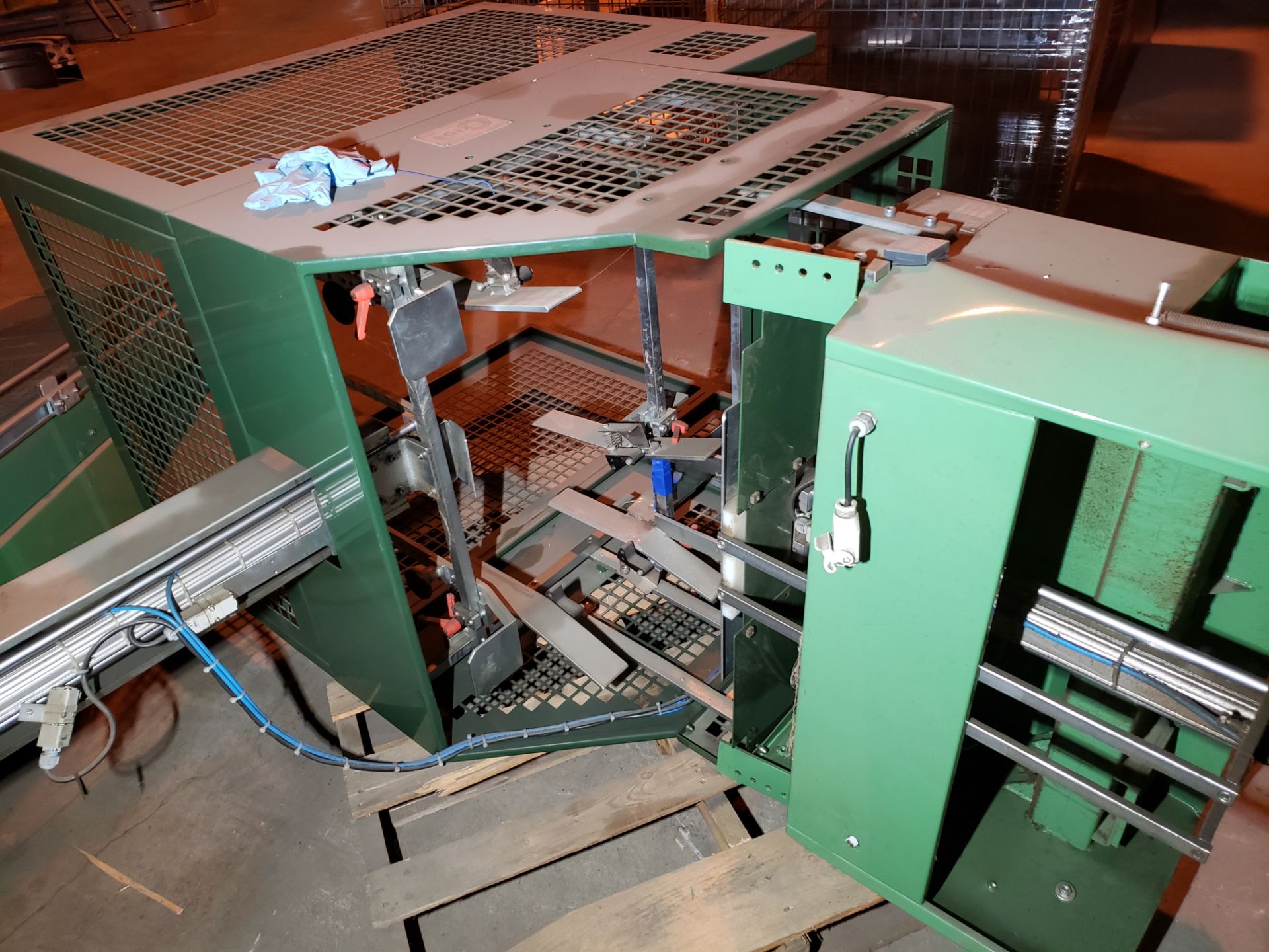 Boix Maquinaria Tray Forming Machine, M# MPS, S/N 4409 | Rig Fee $1200 - Image 7 of 14