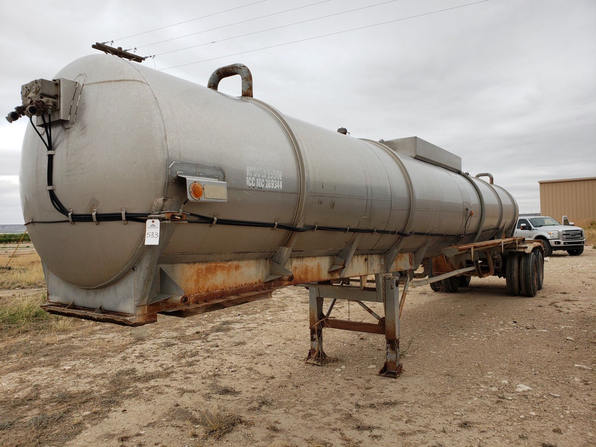 Aero Tank Chemical Tanker Trailer | Rig Fee $50