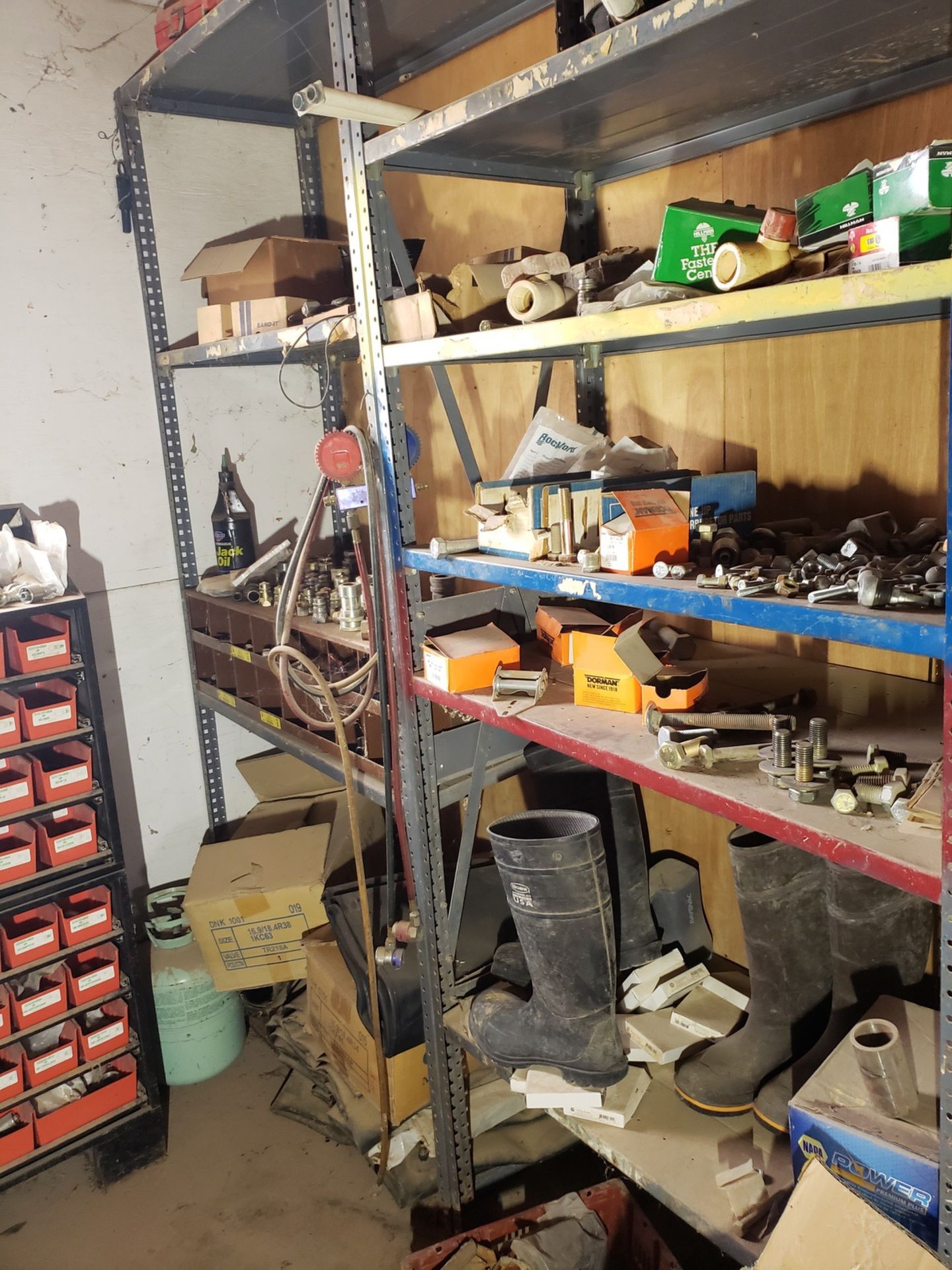 Contents of Vineyard Mechanic Shop Spare Parts Room | Rig Fee $500 - Image 3 of 6