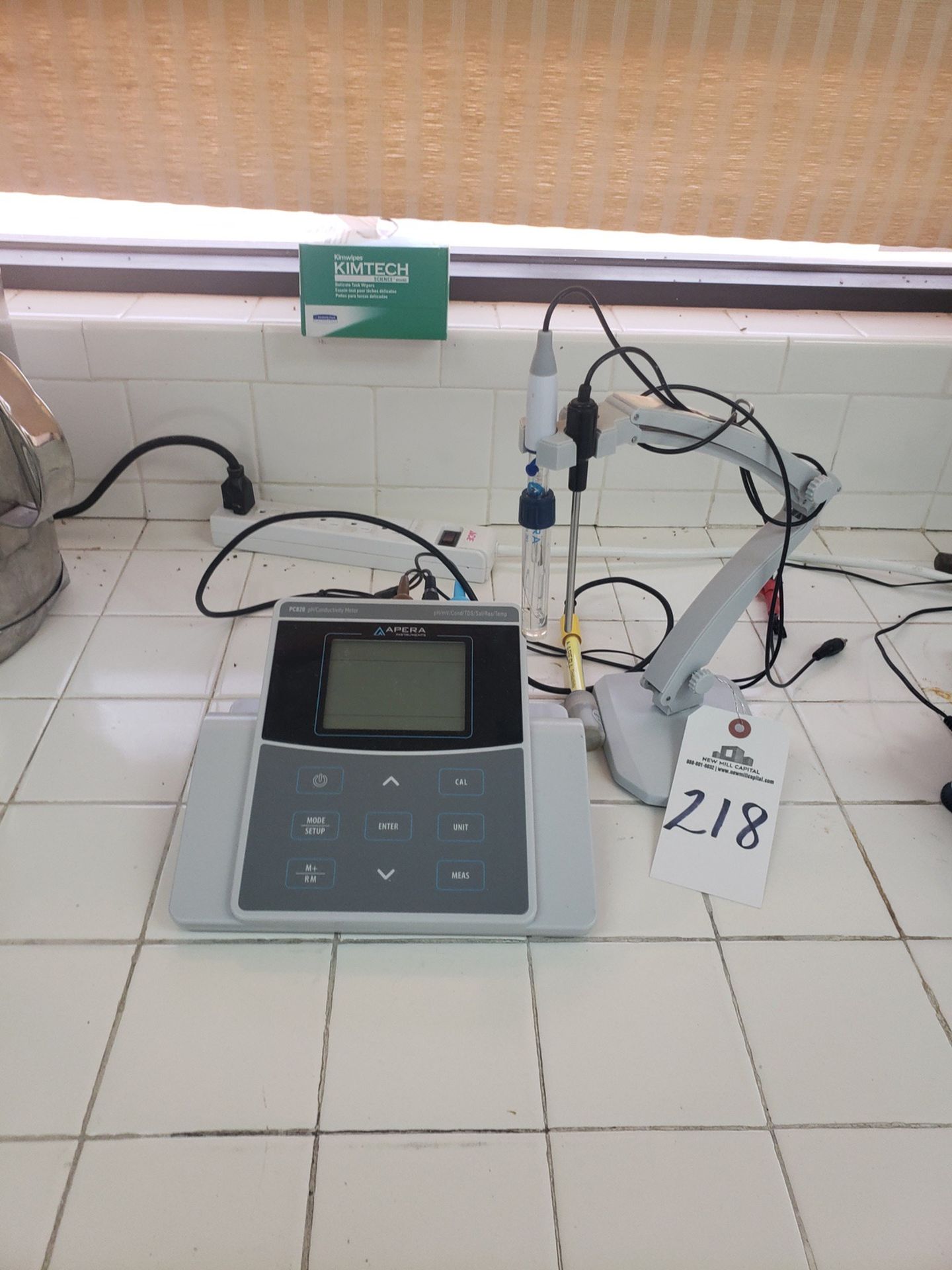 Apera pH/Conductivity Meter, M# PC820, S/N PC820X1219079014 | Rig Fee $25
