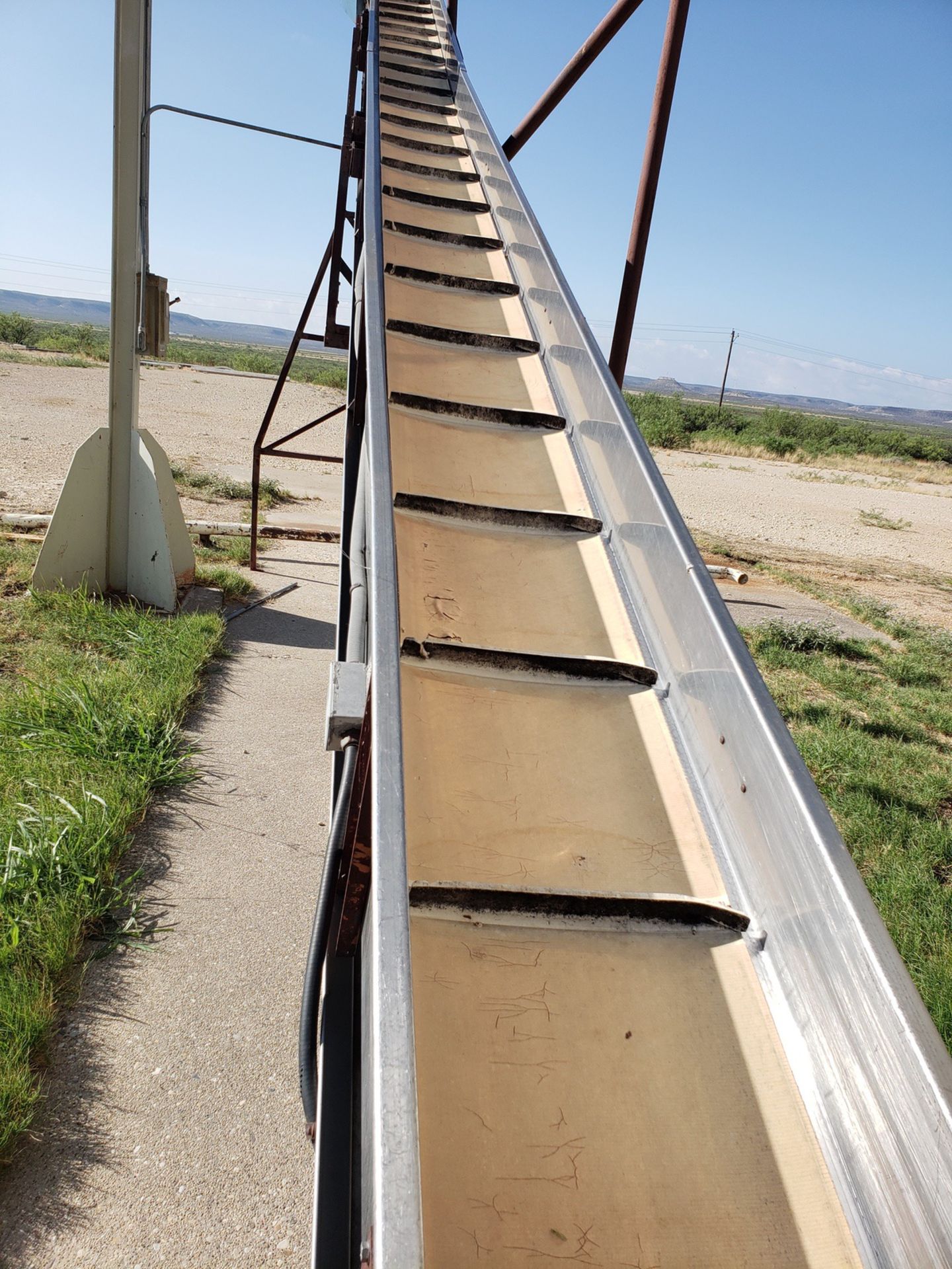 14" X 36' Overhead Pleated Belt Elevator Conveyor | Rig Fee $1000 - Image 2 of 2