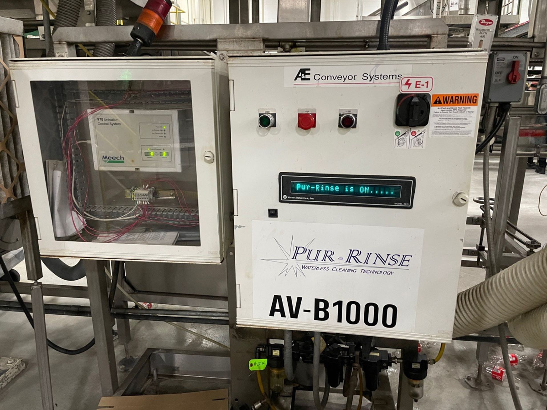 Simplimatic Sure-Grip Lowerator Rinser, w/ Pur-Rinse AV-B1000 Waterless Bottle Rins | Rig Fee $1750 - Image 4 of 5