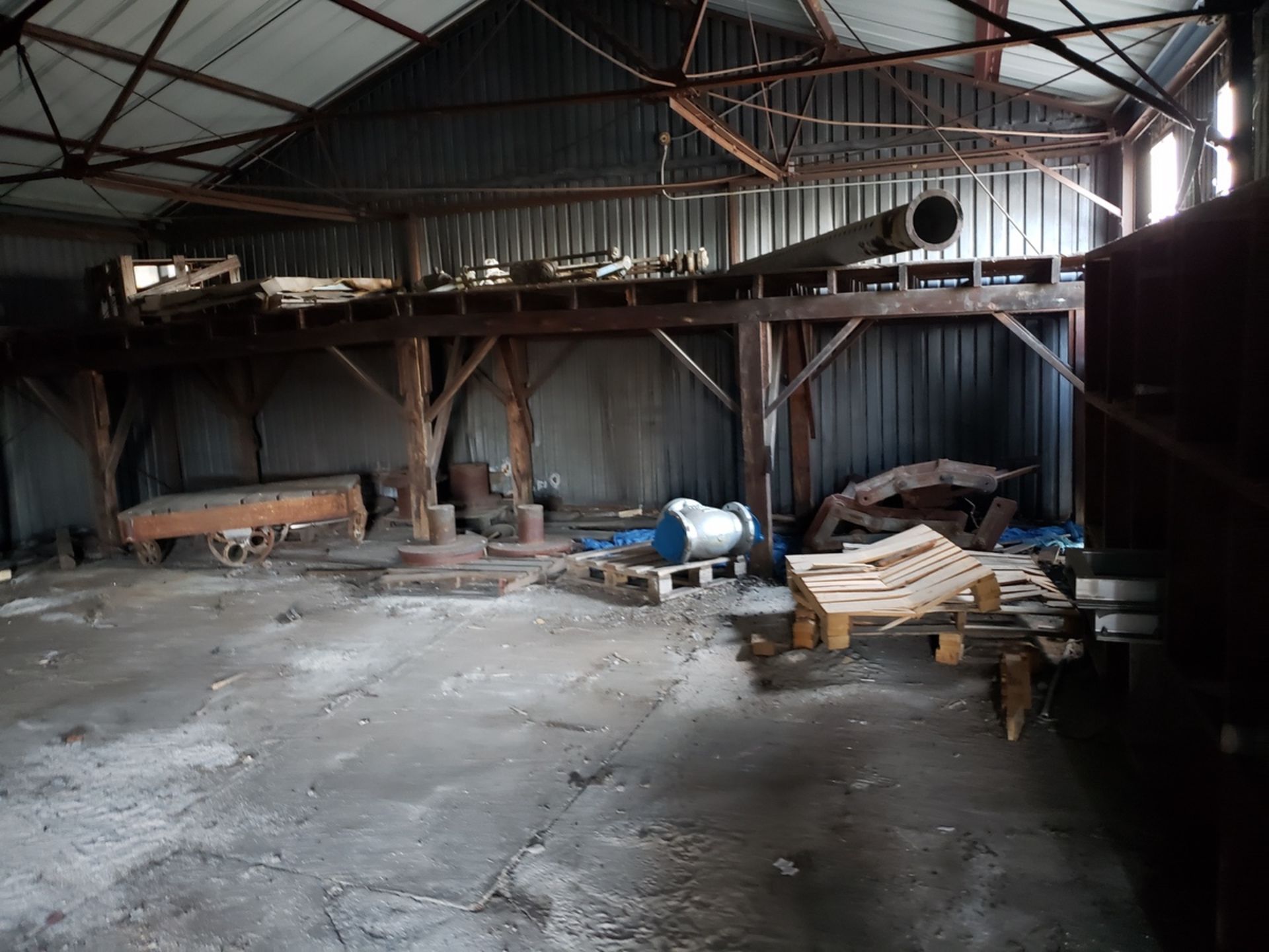 Contents of Outside Storage Building & Lean-To Shed (Excludes 1115A) | Rig Fee See Desc - Image 5 of 10