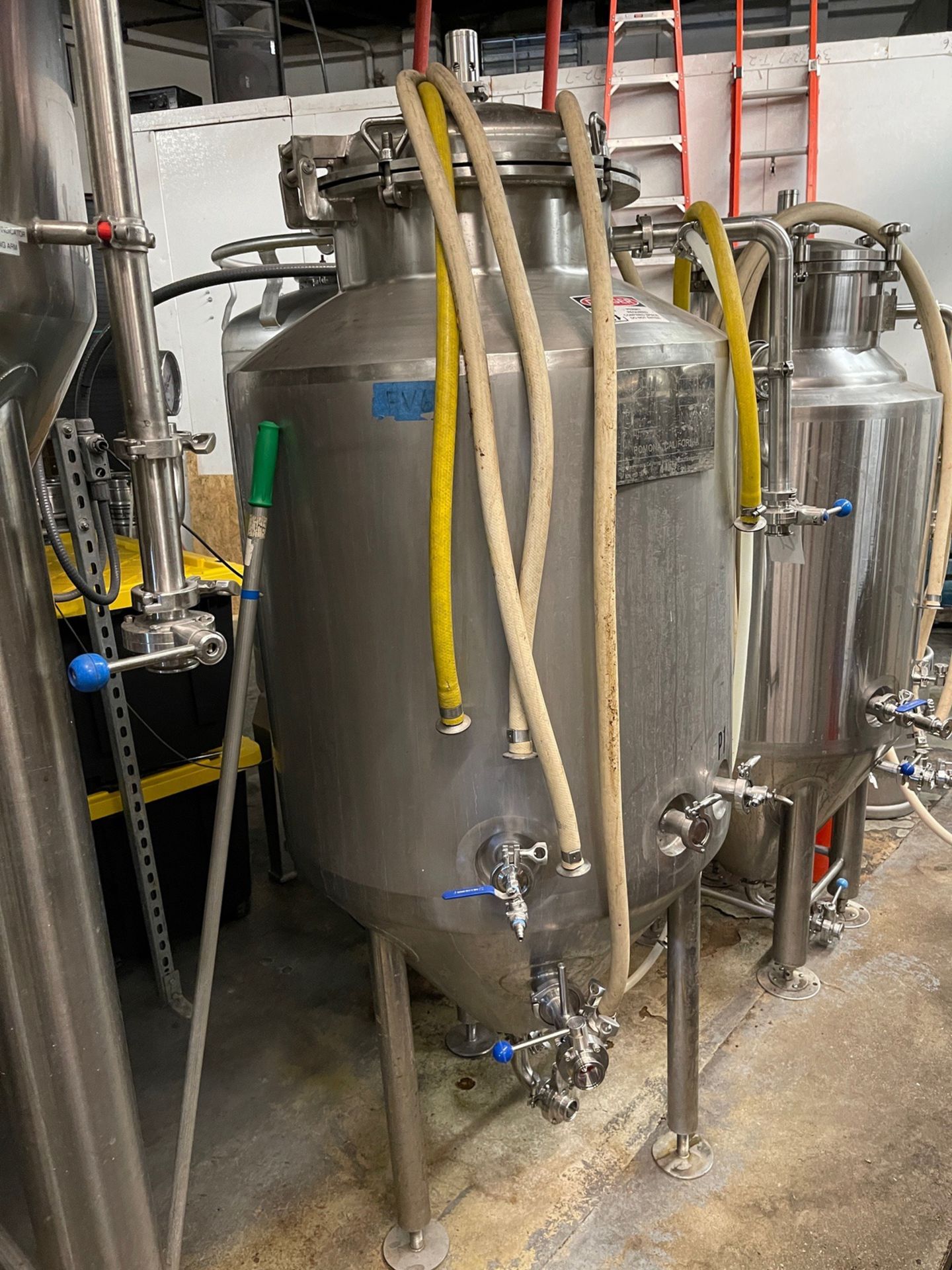 2012 Pacific Brewing 3 BBL Pilot System Fermentation Vessel, Cone Bottom, Glycol Ja | Rig Fee $250 - Image 2 of 4