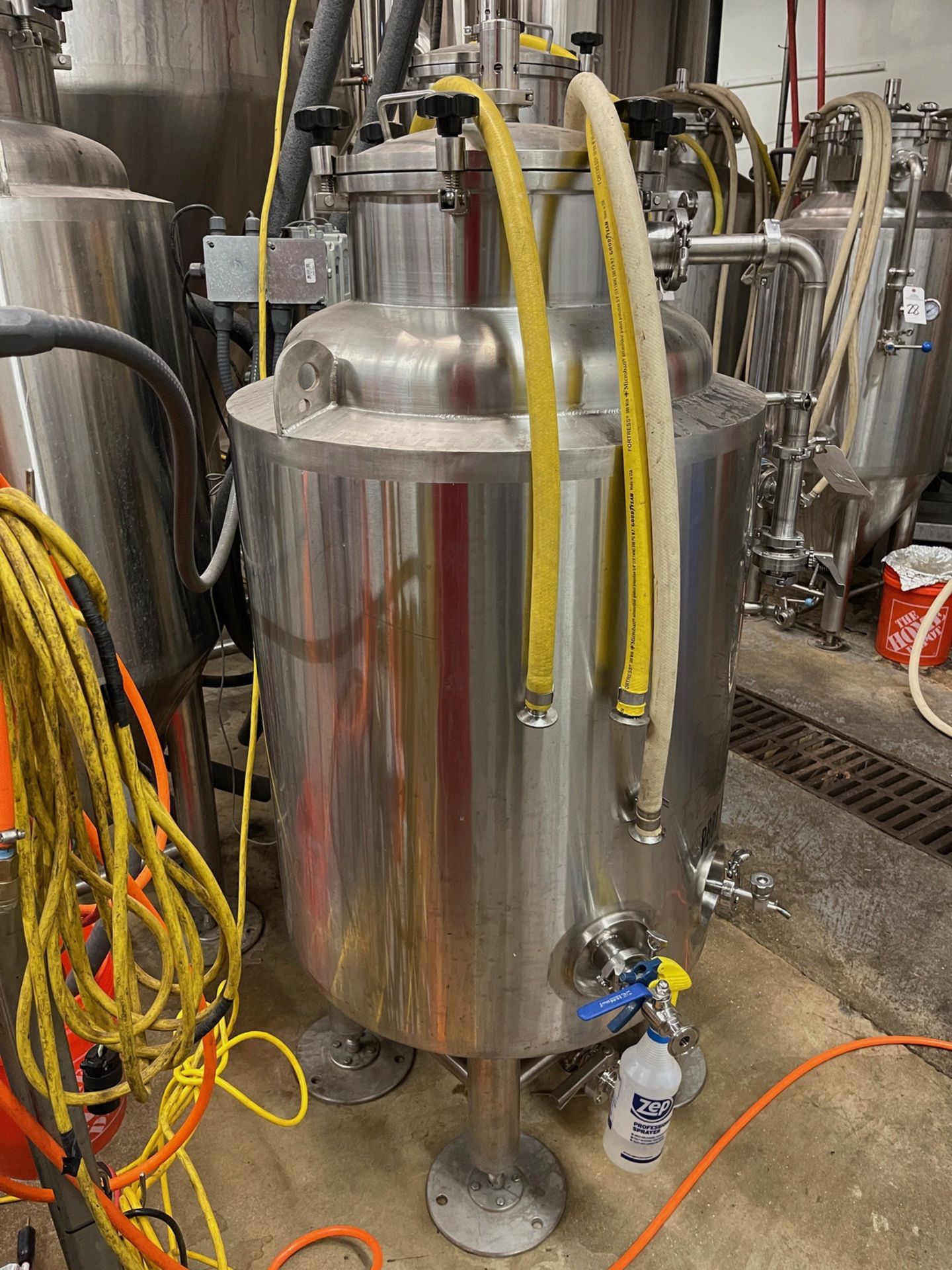 2019 DYM 2 BBL Pilot System Brite Tank, Glycol Jacketed, Zwickel Valve, CIP Arm | Rig Fee $250 - Image 2 of 3