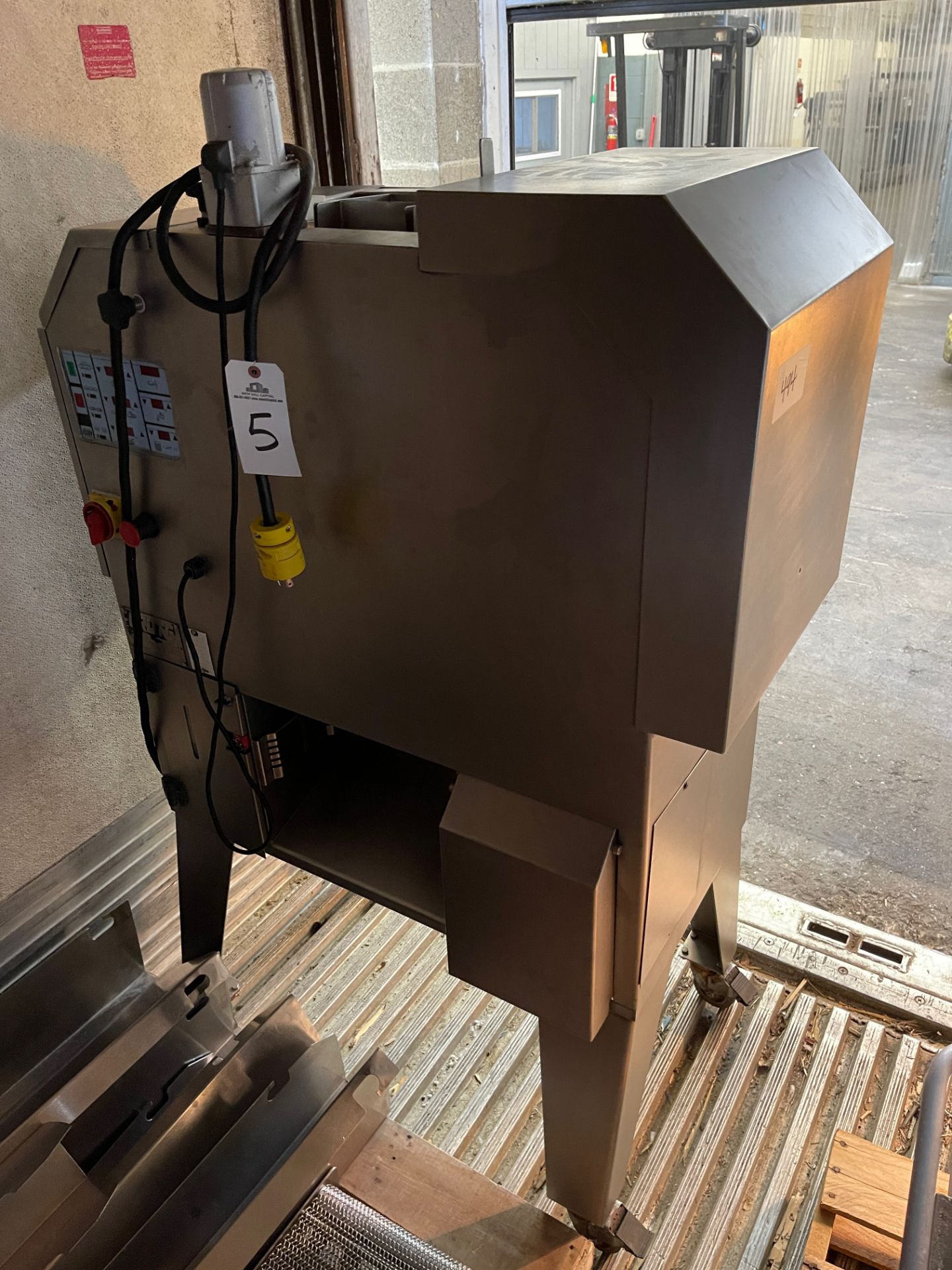 Grote Meat/Cheese Slicer, Model 613-90, S/N 1081466 | Rig Fee $75