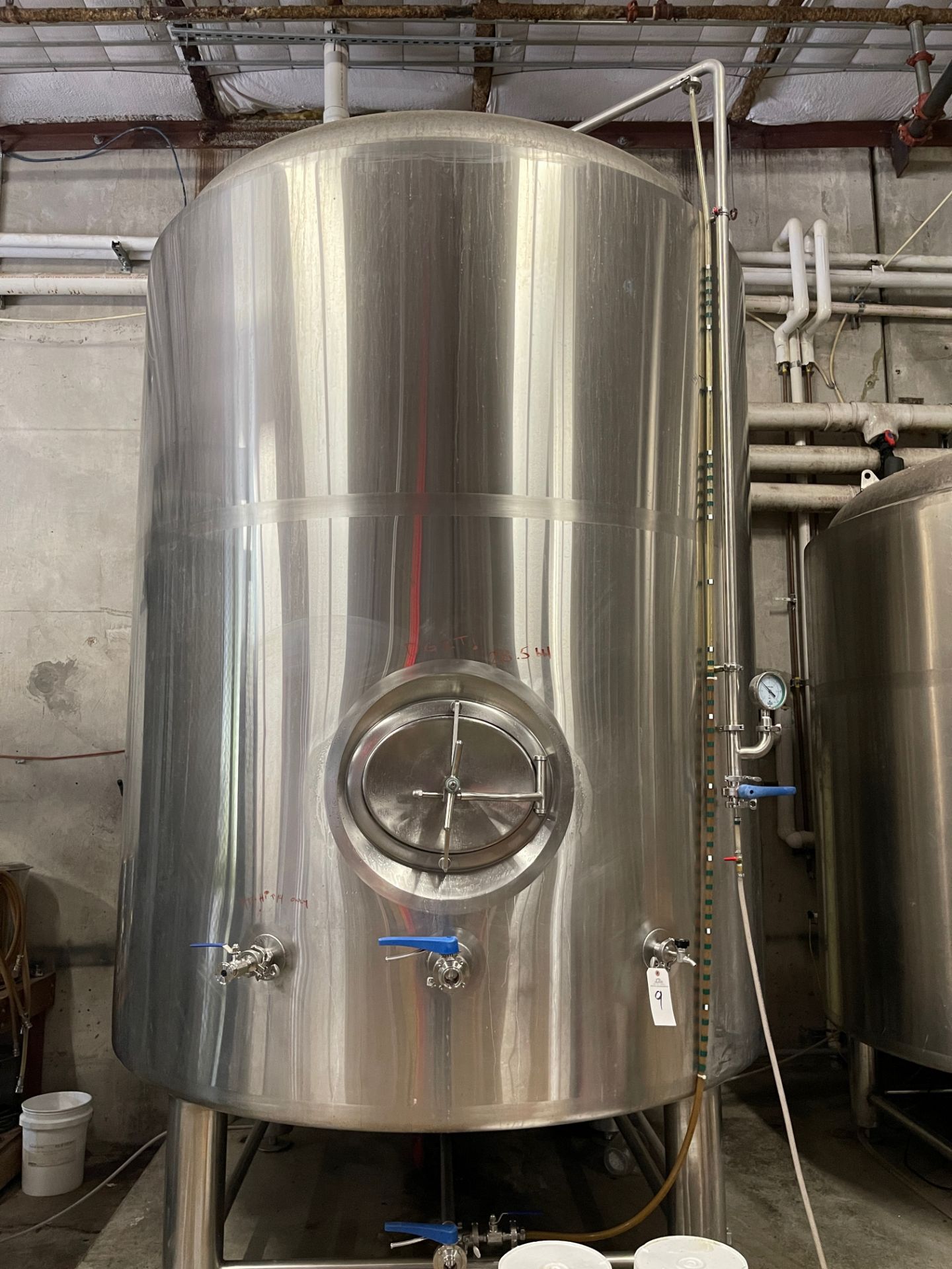 2016 Deutsche Beverage 60 BBL Brite Tank, Glycol Jacketed, Mandoor, Zwickel Valve, | Rig Fee $3200