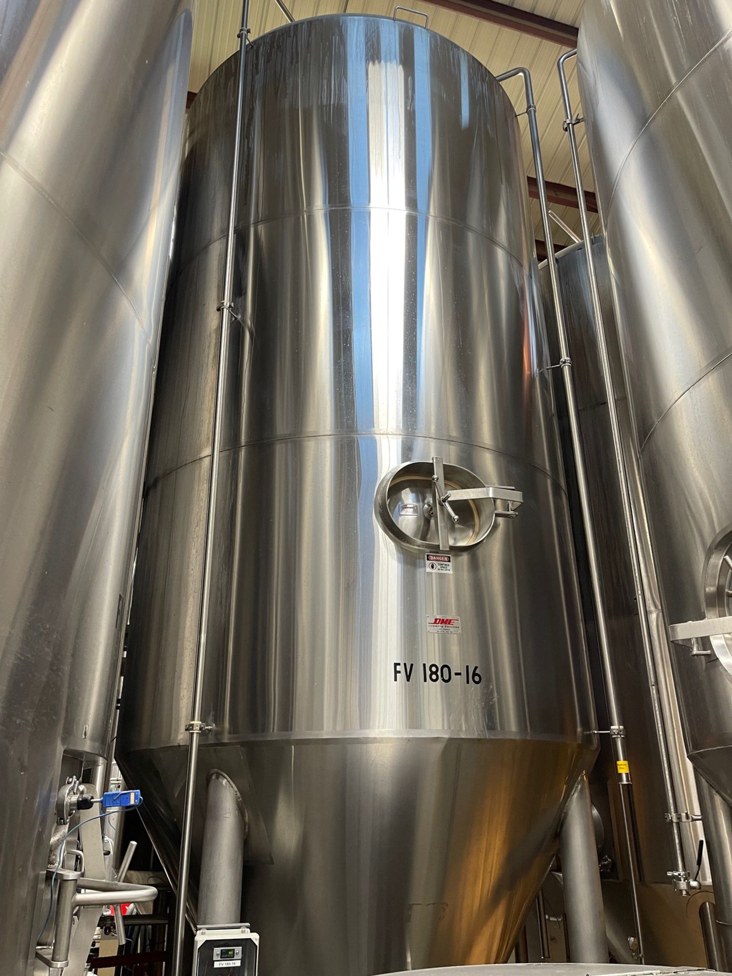 DME 180 BBL Fermenter, Cone Bottom, Glycol Jacketed, Temperature Controls, Manway, | Rig Fee $3000