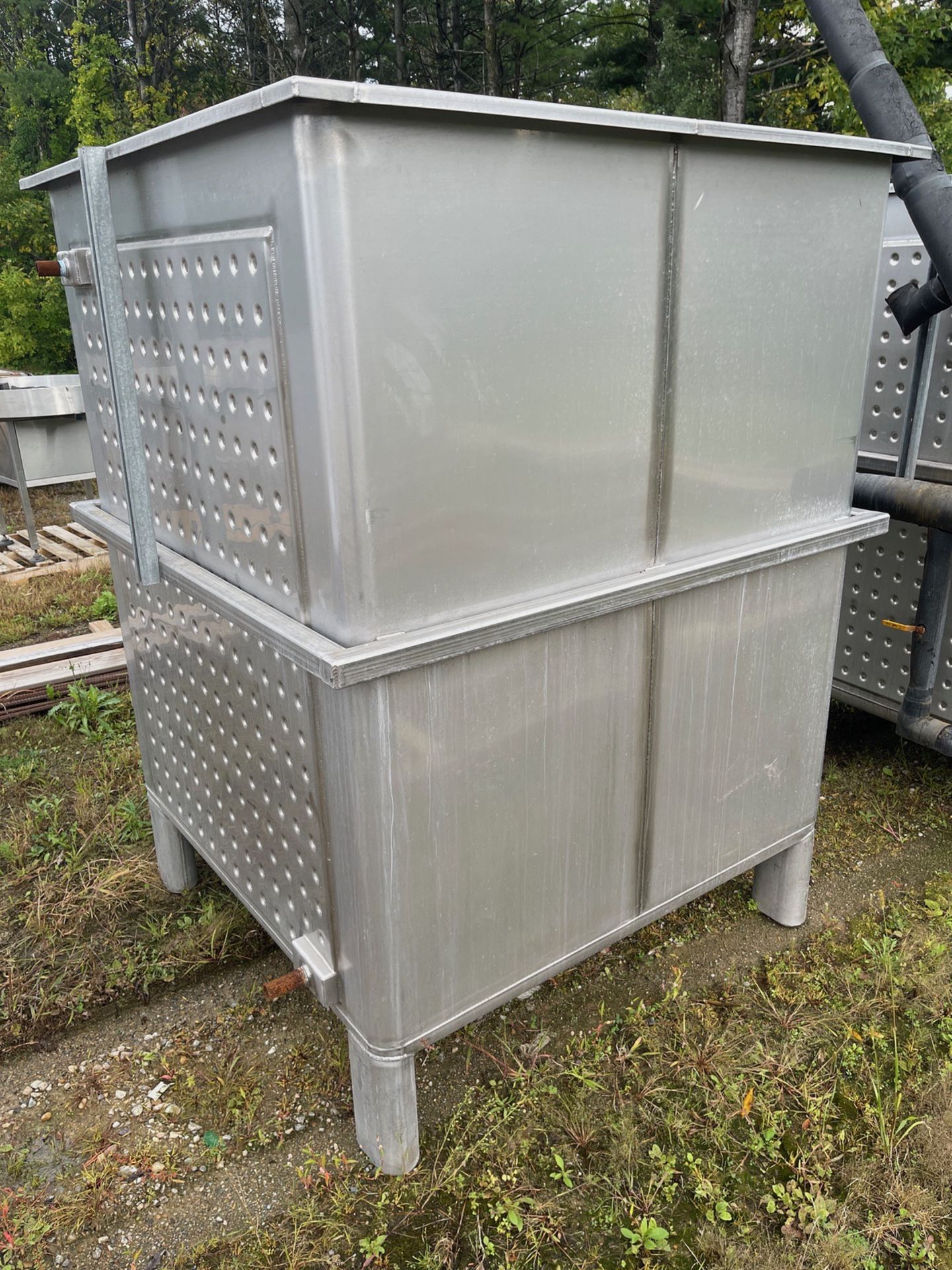 Metalcraft 900 Gallon Stainless Steel Tote, Model 518321, S/N 71619-4 (Located in | Rig Fee $100 - Image 3 of 3