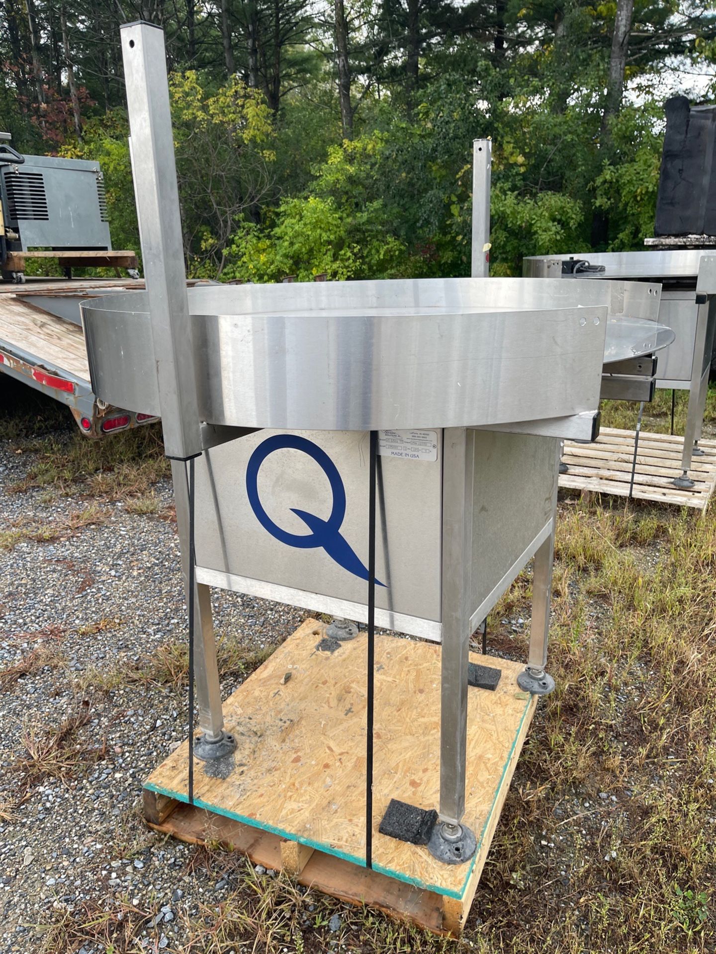 Liquid Packaging Solutions Accumulation Table, Approx. 4' Diameter, Model 45 LOAD | Rig Fee $50