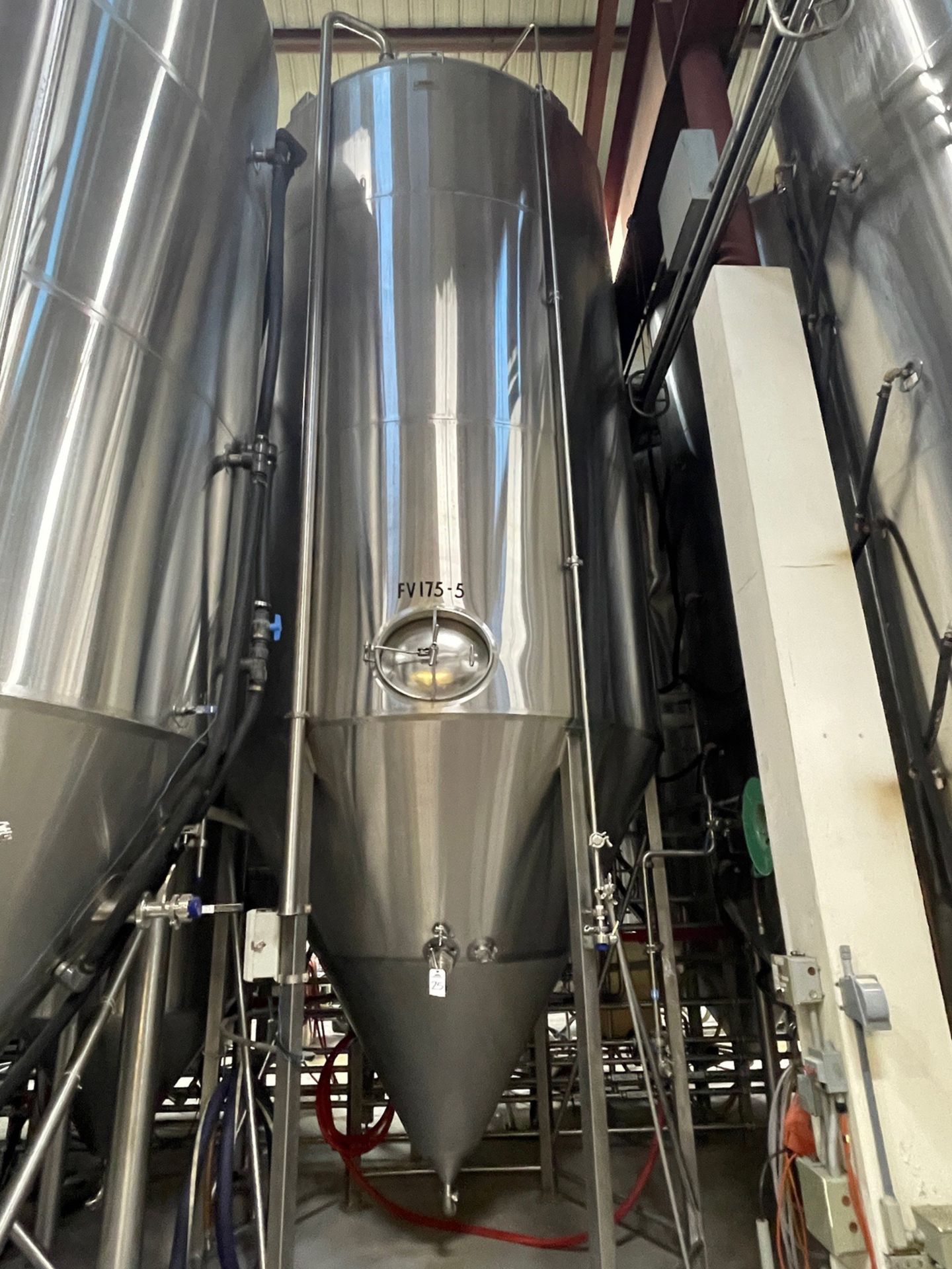 DME 175 BBL Fermenter, Cone Bottom, Glycol Jacketed, Temperature Controls, Manway, | Rig Fee $3000