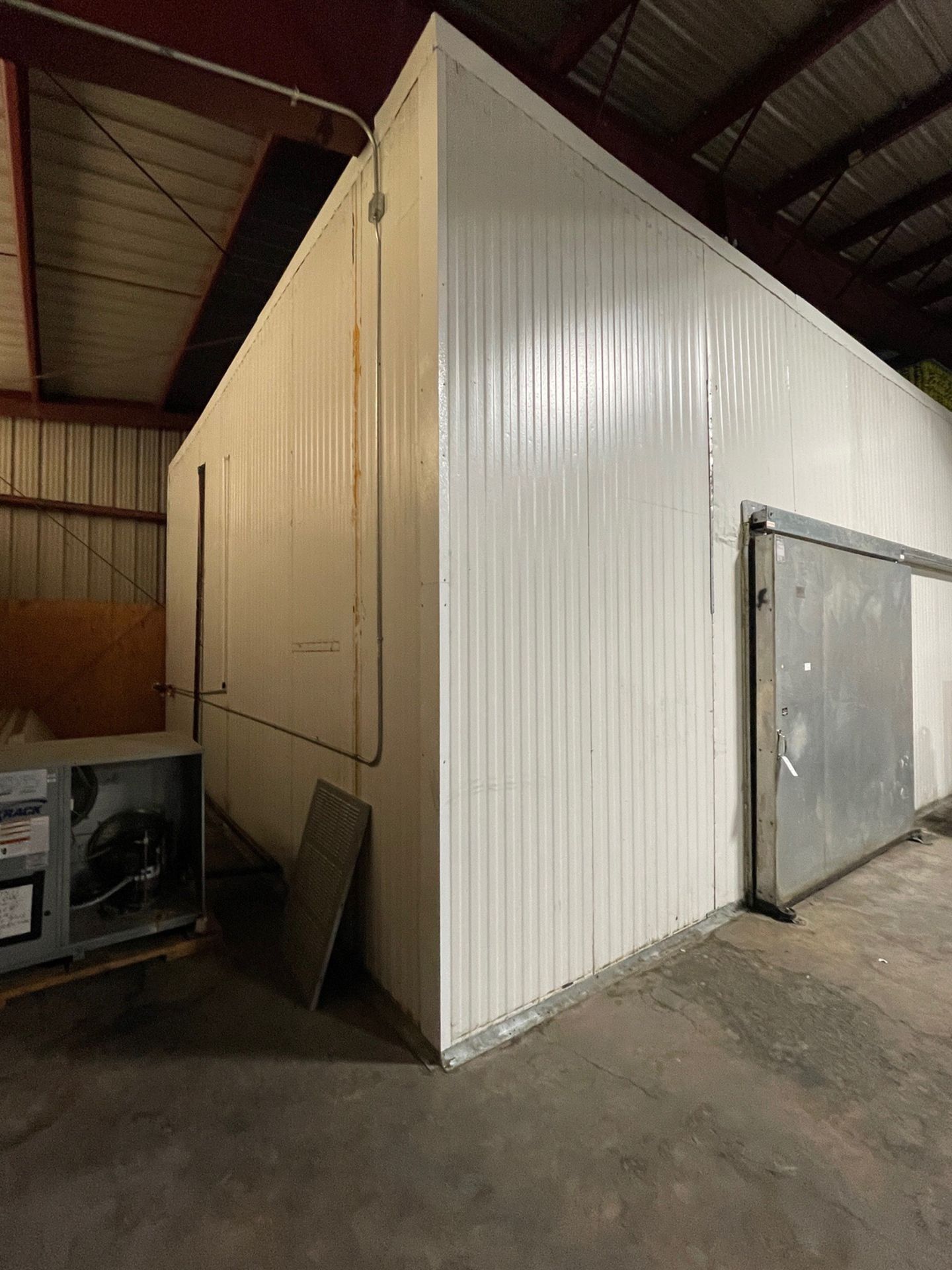 2017 Drive in Cooler with Sliding Door, Approx. 24' x 25' x 14' O.H. (Interior Dimen | Rig Fee $7500 - Image 2 of 6