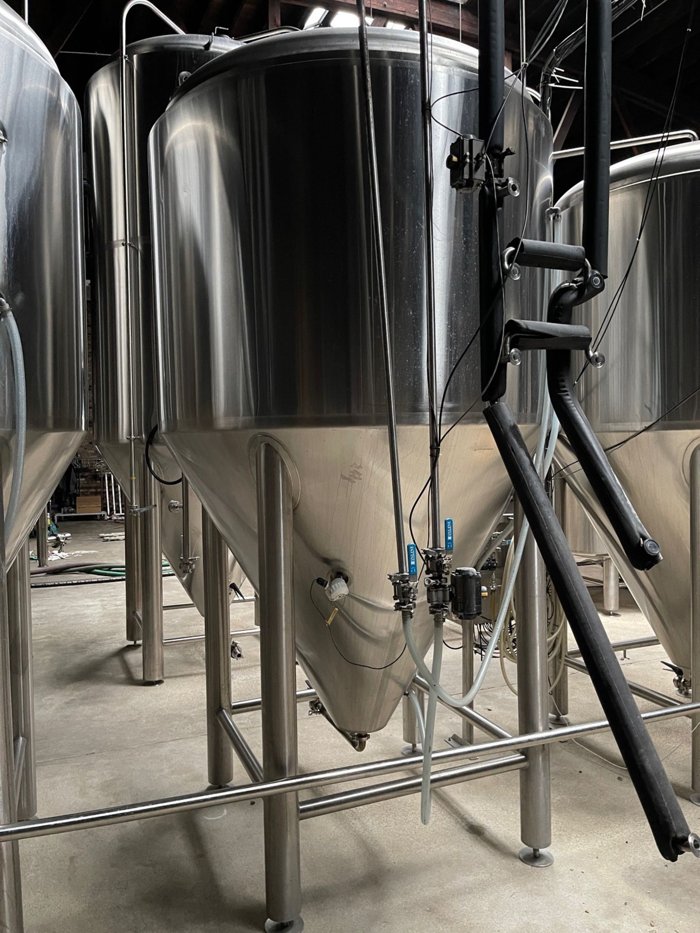 2013 - 30 BBL G.W. Kent Stainless Steel Fermentation Tank, Cone Bottom, Glycol Jacke | Rig Fee $1150 - Image 2 of 3