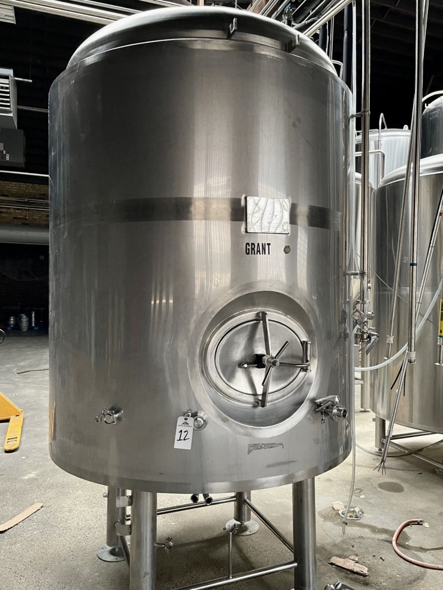 30 BBL Pacific Brewing Systems Stainless Steel Brite Tank, Glycol Jacketed, Mandoor, | Rig Fee $1150