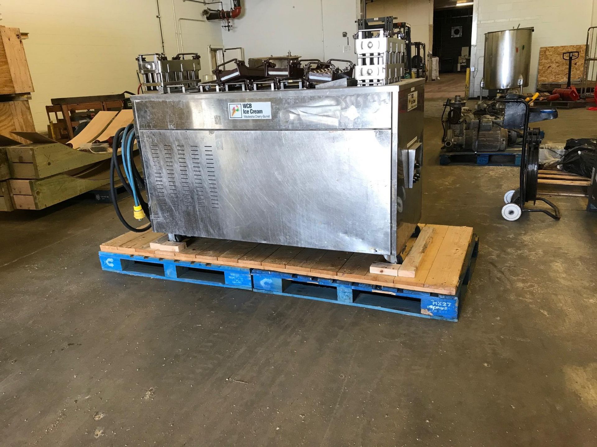 WCB Toy Vitaline With 9 Molds And Stick Holders, Located Hartsville, Tn (Located | Rig Fee $250