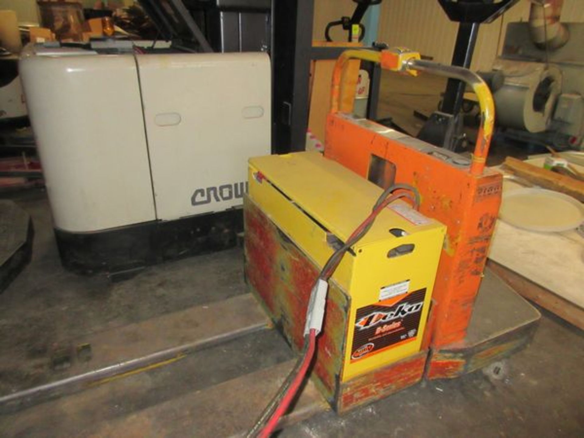 Yale MPE060LCN24T2748 Elec. Pallet Jack, 6000 Lb., 24 Volt, No Charger (Site Tag #15 | Rig Fee $25 - Image 4 of 4