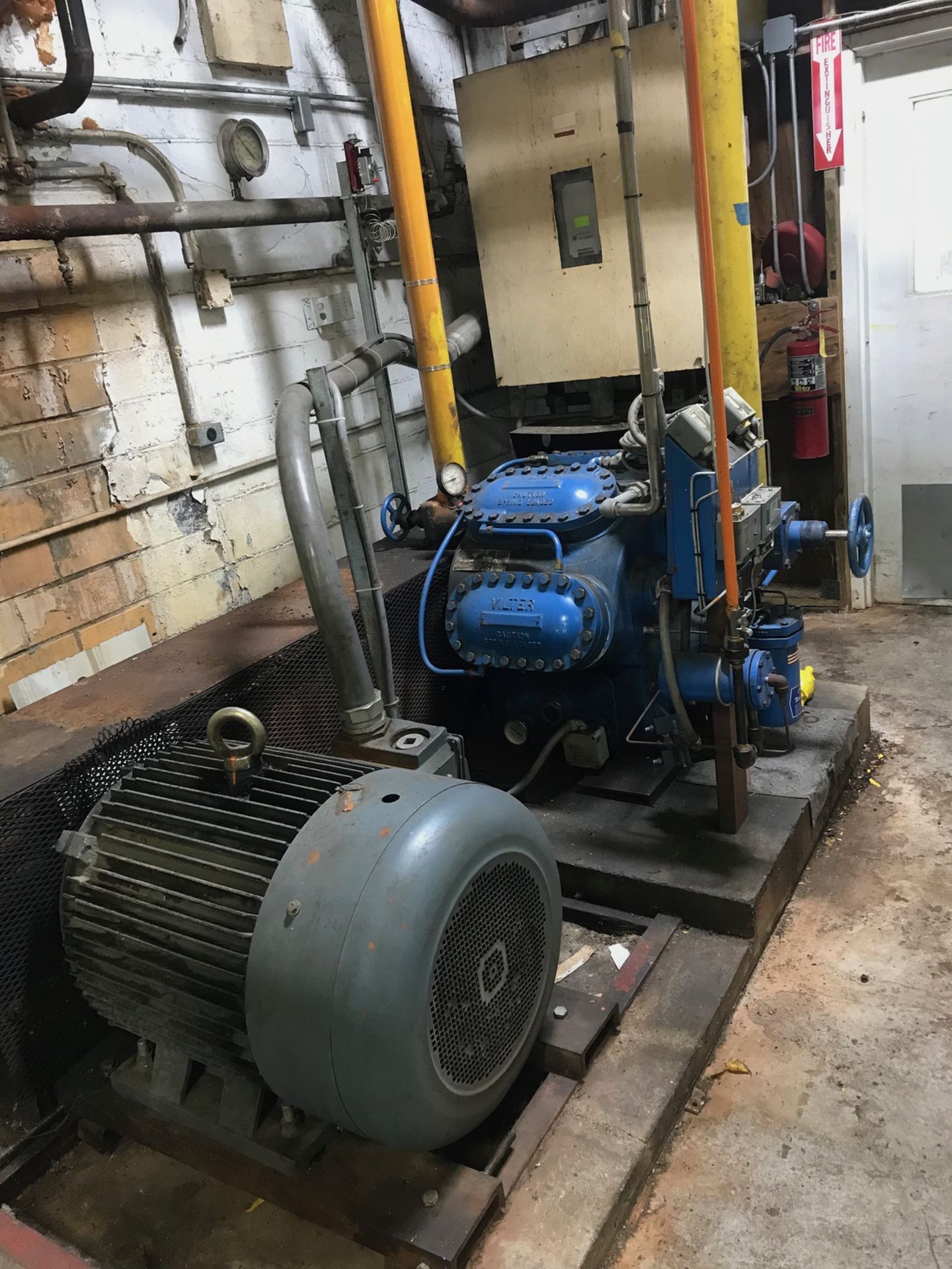 Vilter Model VMC 450XL Ammonia Compressor, 125 HP, S/N: 81899 | Rig Fee $1750 - Image 6 of 6