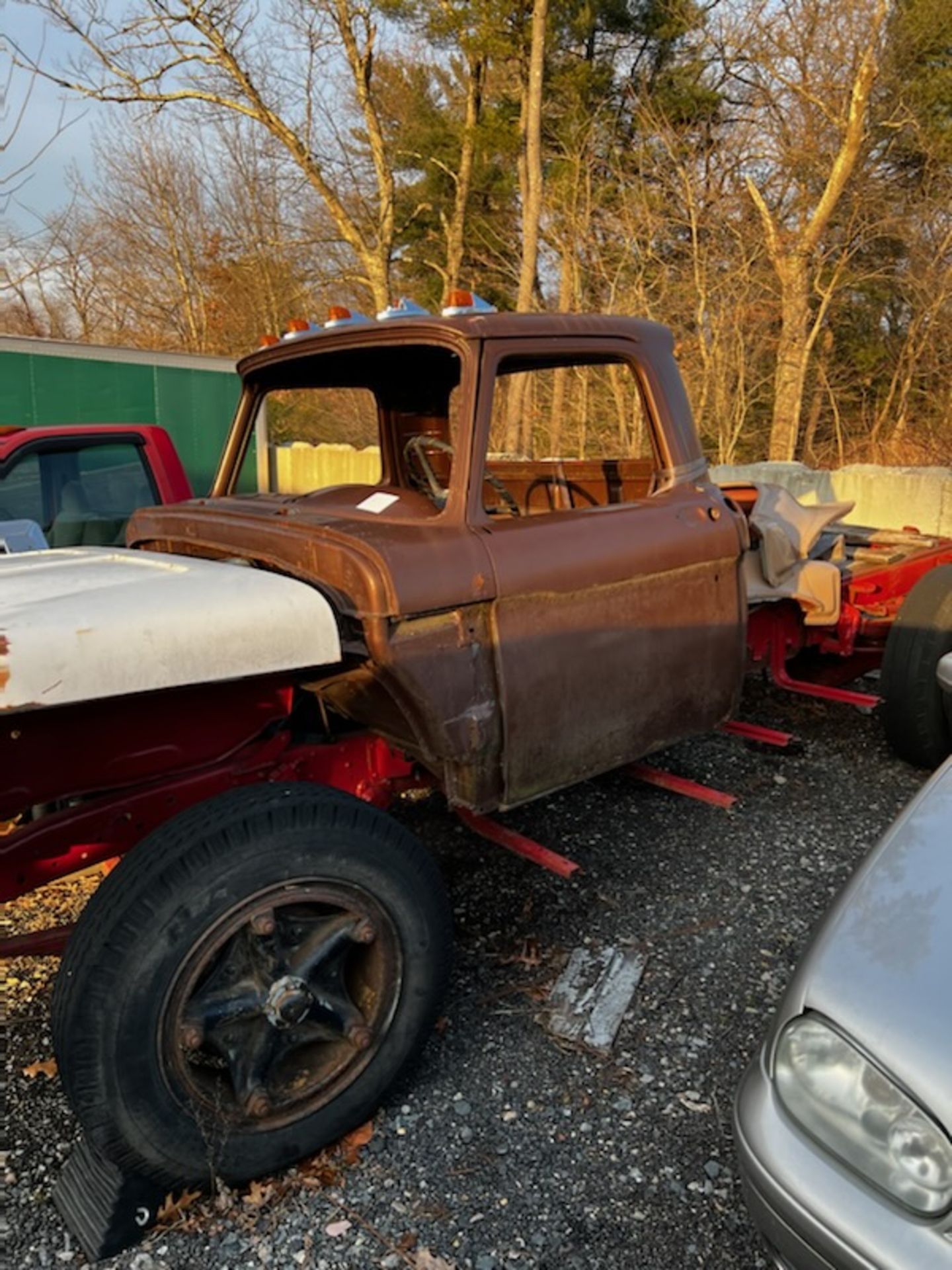 1963 Ford F600 Project Truck, 6 Wheel, 352 V8 (Many Parts to Restore) - Image 2 of 2