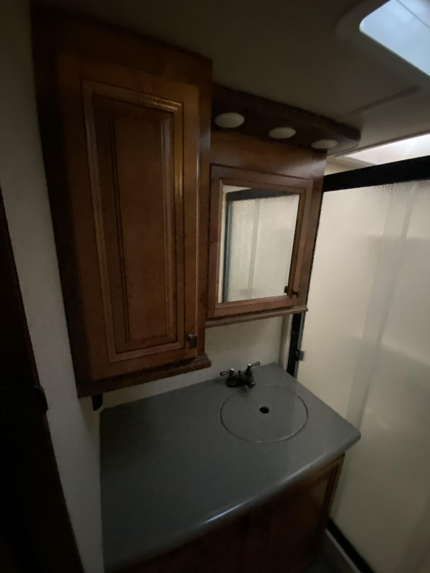 2018 Big Country 5th Wheel Camper Model 3965DSS w/4 Slide Outs - SEE VIDEO & DESCRIPTION - Image 20 of 38