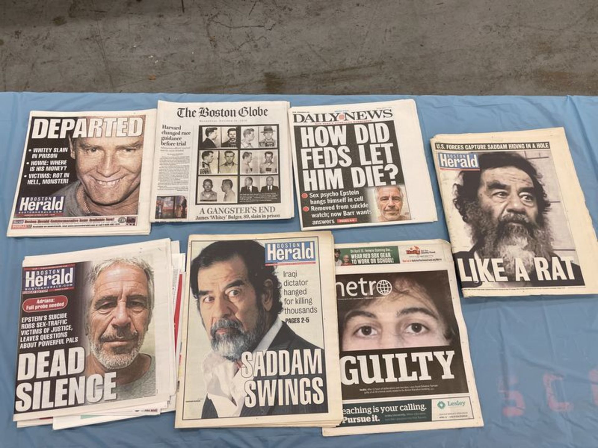 (Lot) (7) Americas Most Wanted newspapers