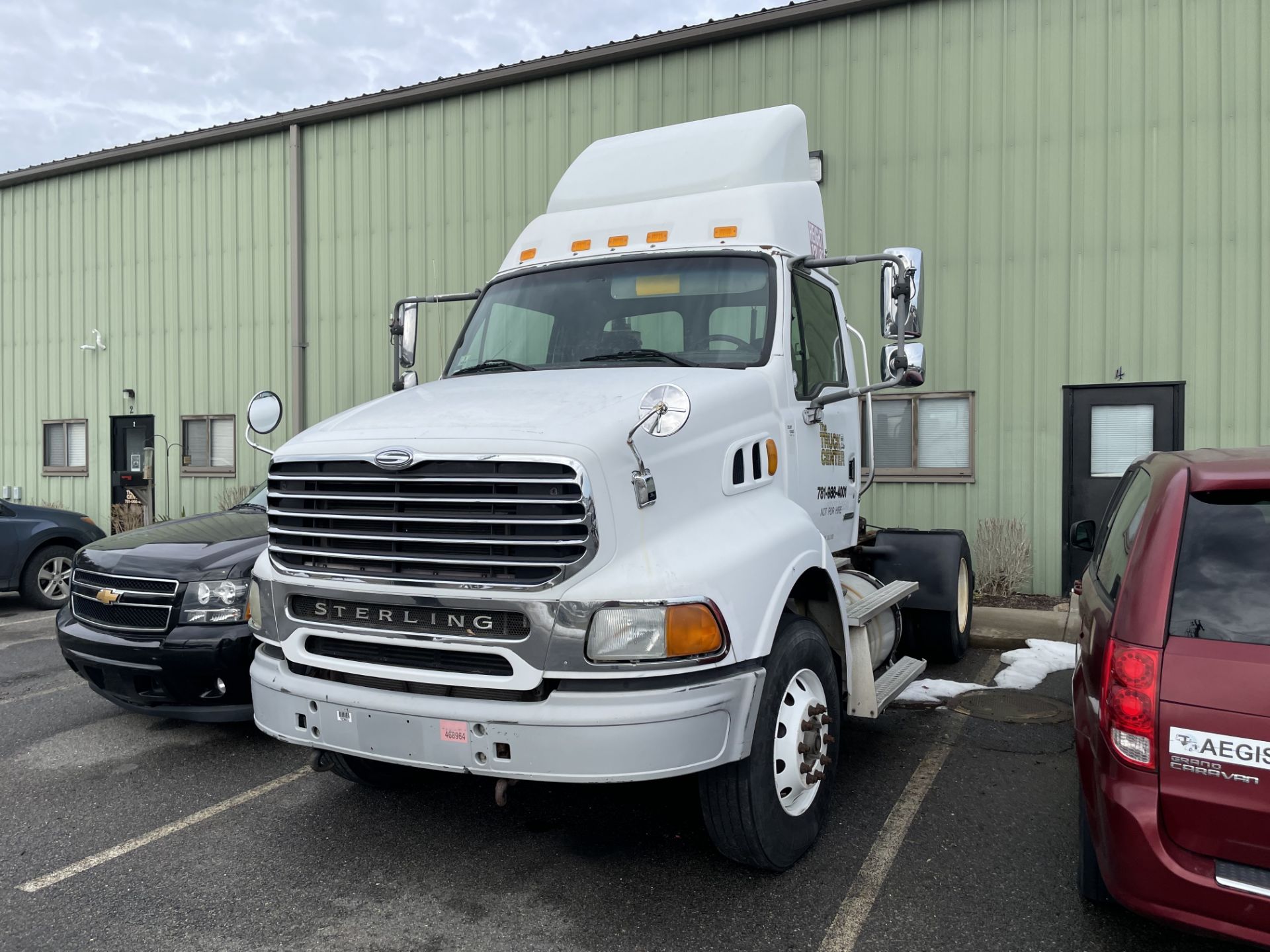 2006 Sterling A9500 Day Cab Tractor w/ 13 Speed Road Ranger Transmission, 378,793 miles - Image 7 of 8