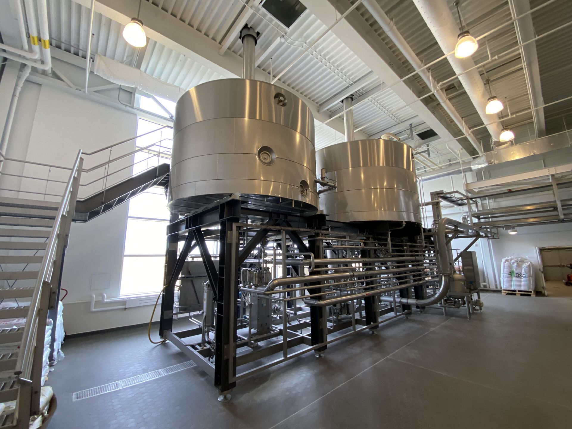 BREWERY LOT OFFERING CONSISTING OF BREW HOUSE, (8) FERMENTATION TANKS, SEE FULL DESCRIP