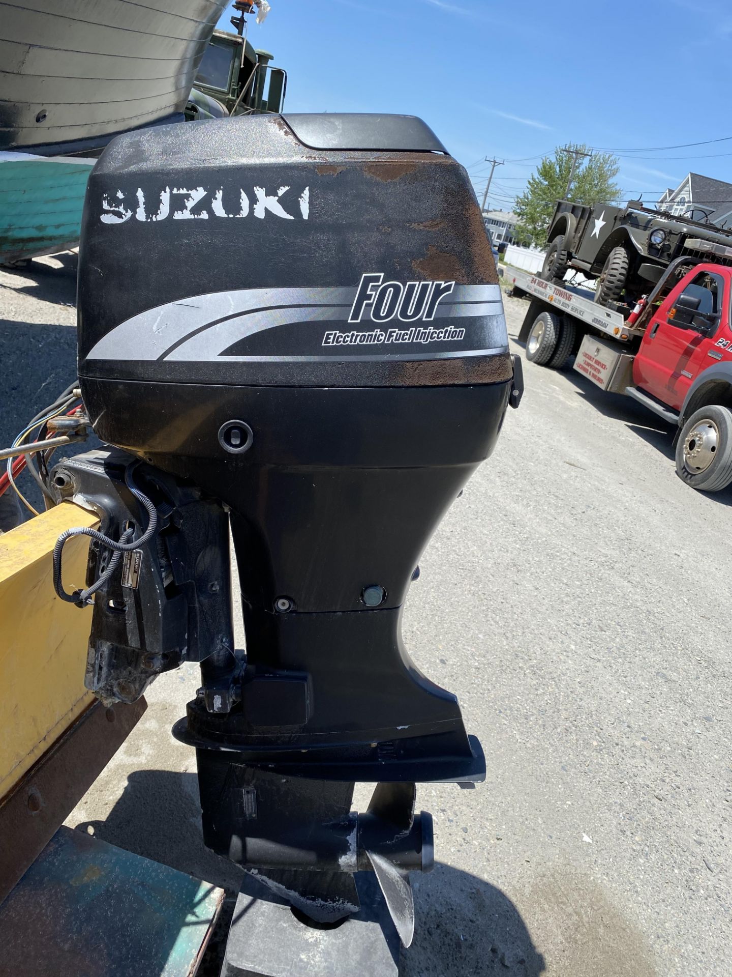 Suzuki 70HP 4 Stroke Outboard Boat Motor w/Wiring Cable - Motor Runs