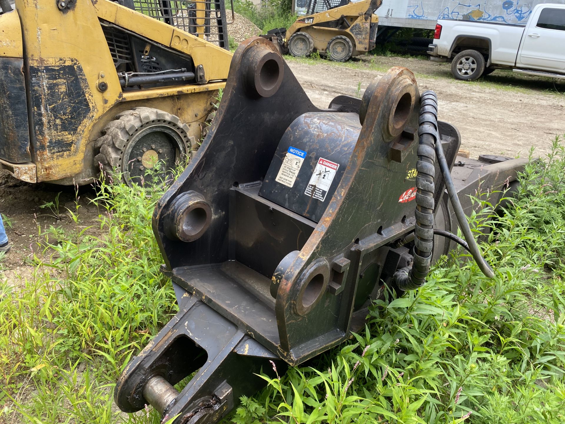 Labounty #1500R Rotating Head 7,000 Lb. Hydraulic Shear Attachment - Image 2 of 3