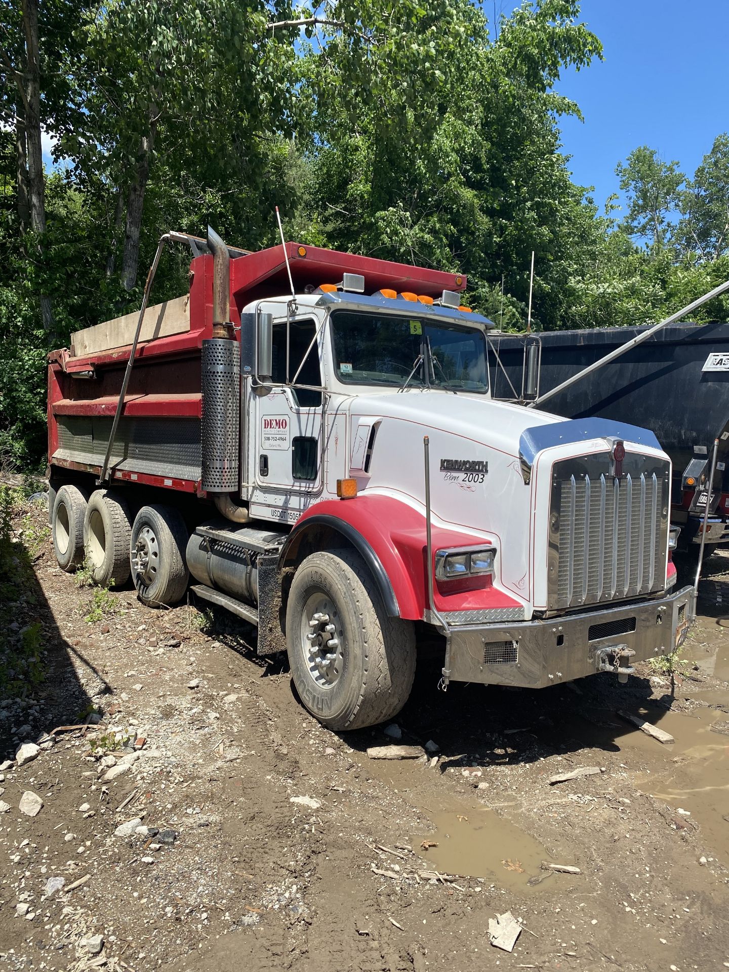 2003 Kenworth #T800 Tri Axle Dump Truck, 14.6L In Line Cat Diesel Motor, Eaton Transmission 10