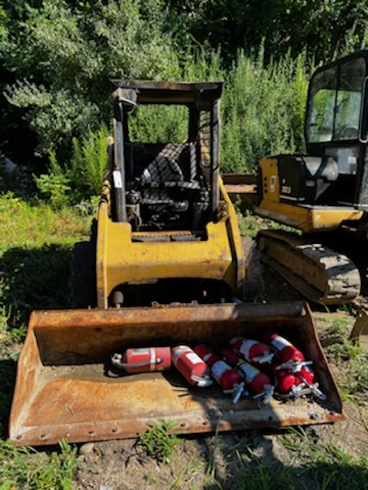 CAT 216 Rubber Tired Skid Steer, Diesel, Hrs: 2,005, 72" Bucket, P/N: 4NZ00497 (STARTS) - Image 3 of 5