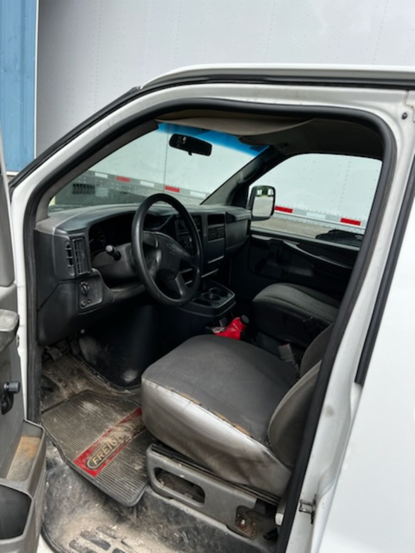 2004 Chevrolet Express Van 3500, Gas, Auto Trans, Rear & Curbside Barn Doors w/Windows, Equipped - Image 4 of 5