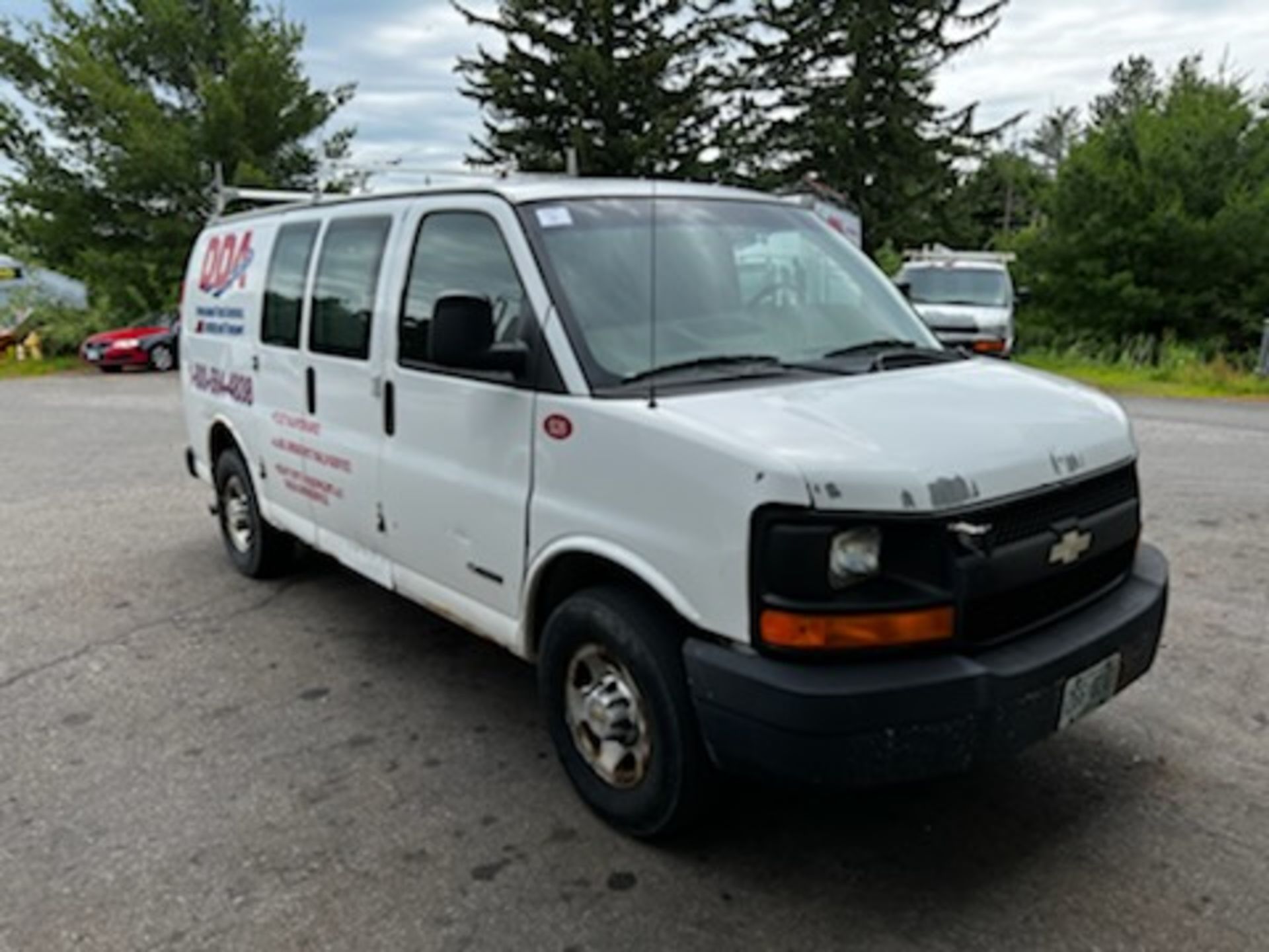 2004 Chevrolet Express Van 3500, Gas, Auto Trans, Rear & Curbside Barn Doors w/Windows, Equipped - Image 2 of 5