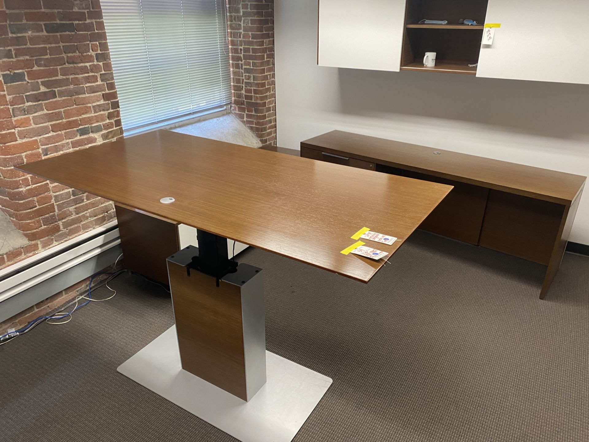 {LOT} 3' x 6' Ergonomic Electric Height Adjustable Wood Top Desk (49" Max Height) w/Matching