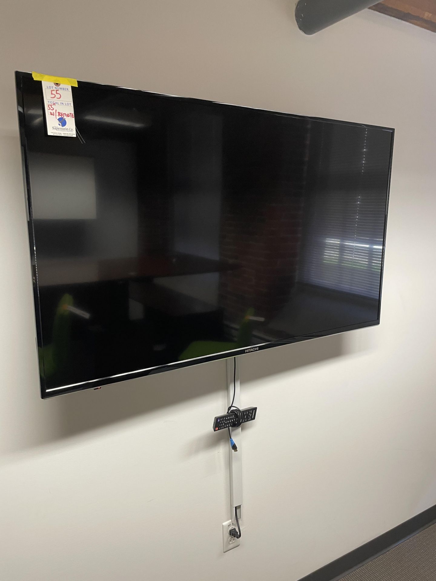 Hitachi 55" Flat Screen TV w/Remote (NO BRACKET OR WALL MOUNT)