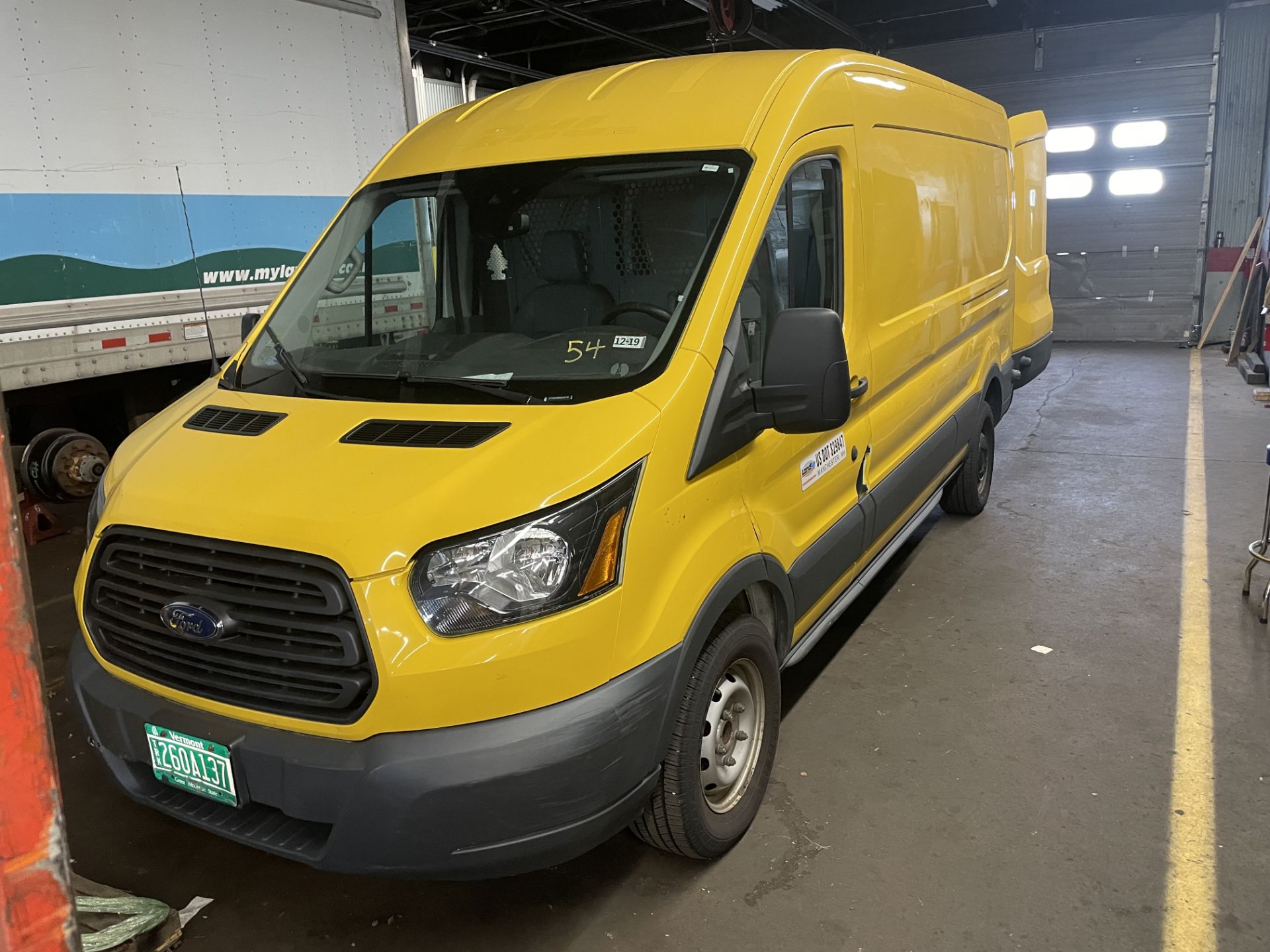 2016 Ford Transit Cargo Service Truck, Odom: 158,789, Vin#: 1FTYR2CM9GKA13119 (Unit #: 16018M)