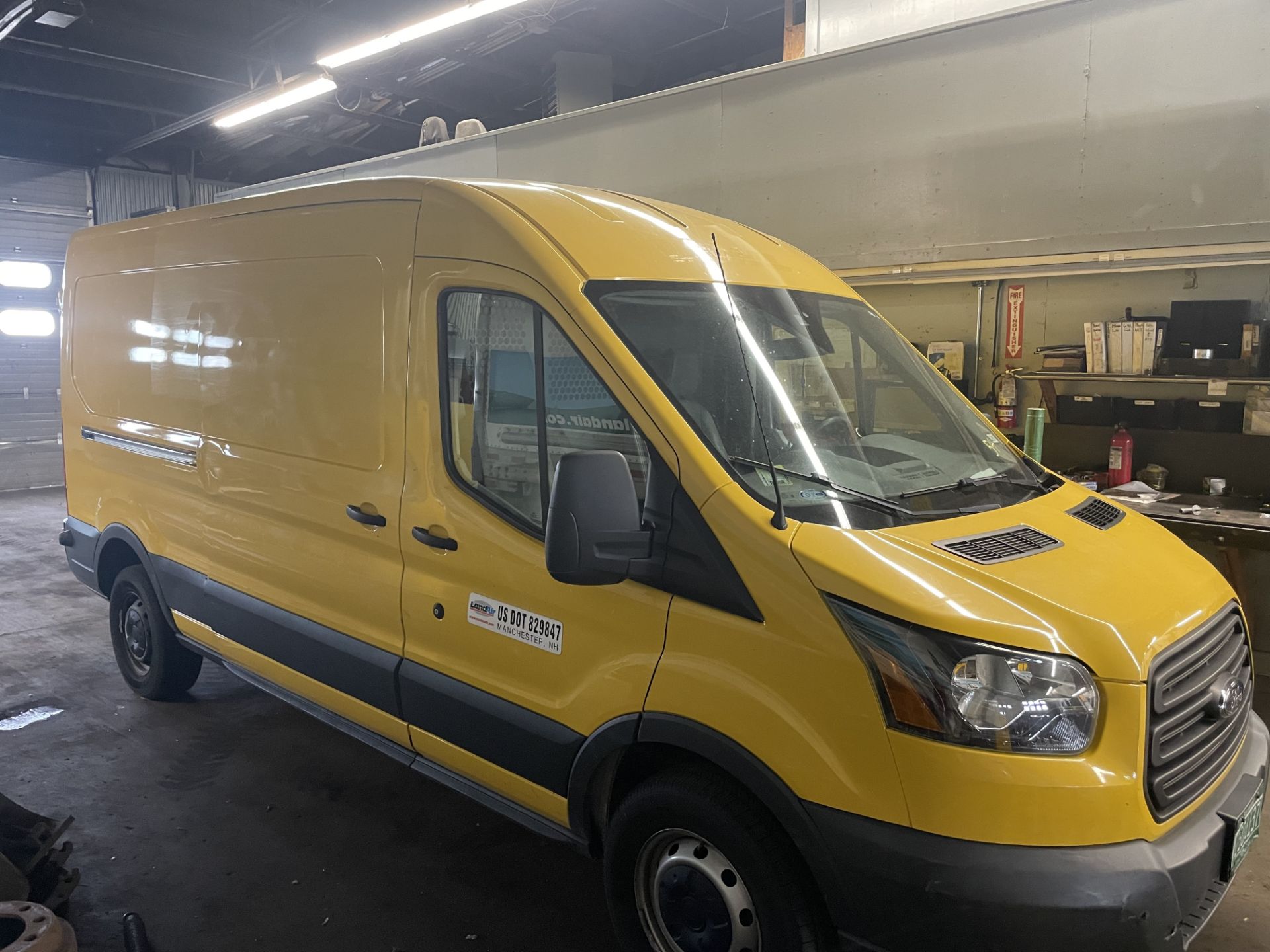 2016 Ford Transit Cargo Service Truck, Odom: 158,789, Vin#: 1FTYR2CM9GKA13119 (Unit #: 16018M) - Image 2 of 6