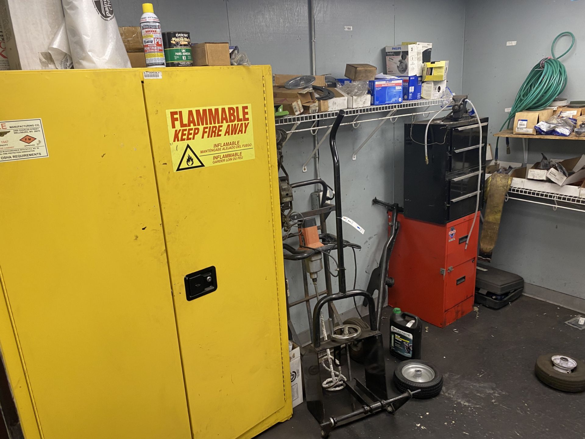(Lot) Side Room C/O: Light Components, Tool Carts, Tool Boxes w/ Content, Flammable Storage Cab.