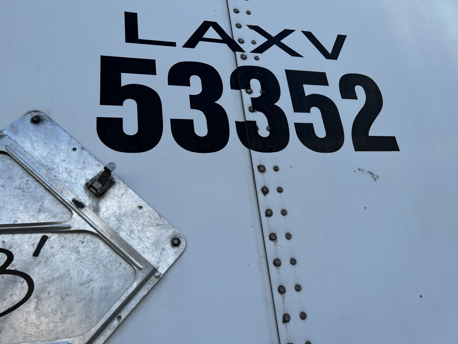 2015 Wabash 53' Trailer, Roof, Sliding Rear Axle, Roll Up Door, (Unit 53352) - Image 8 of 9