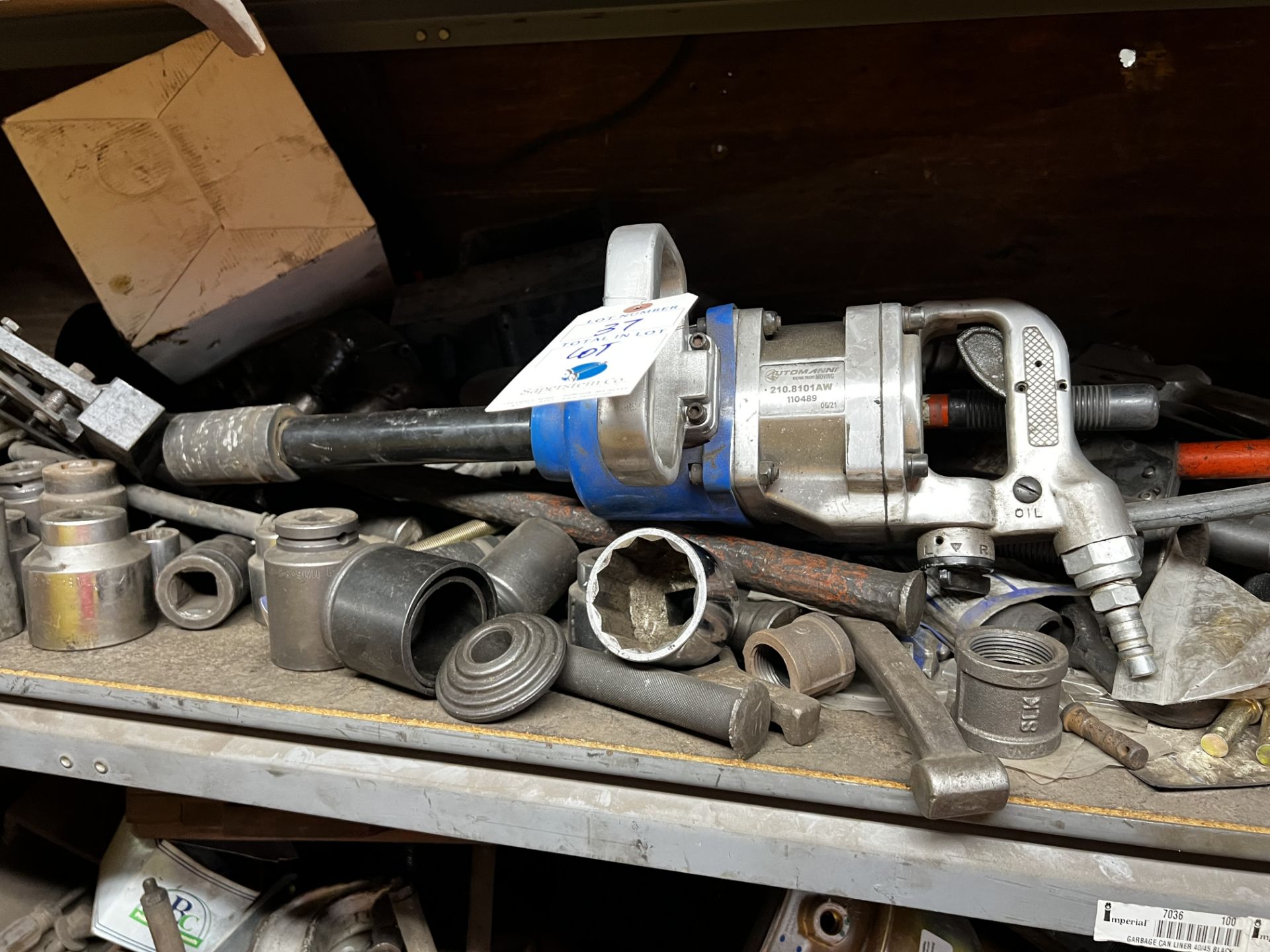 {LOT} Automann #210 -810AW Pneumatic Impact Gun w/Sockets & Shelf