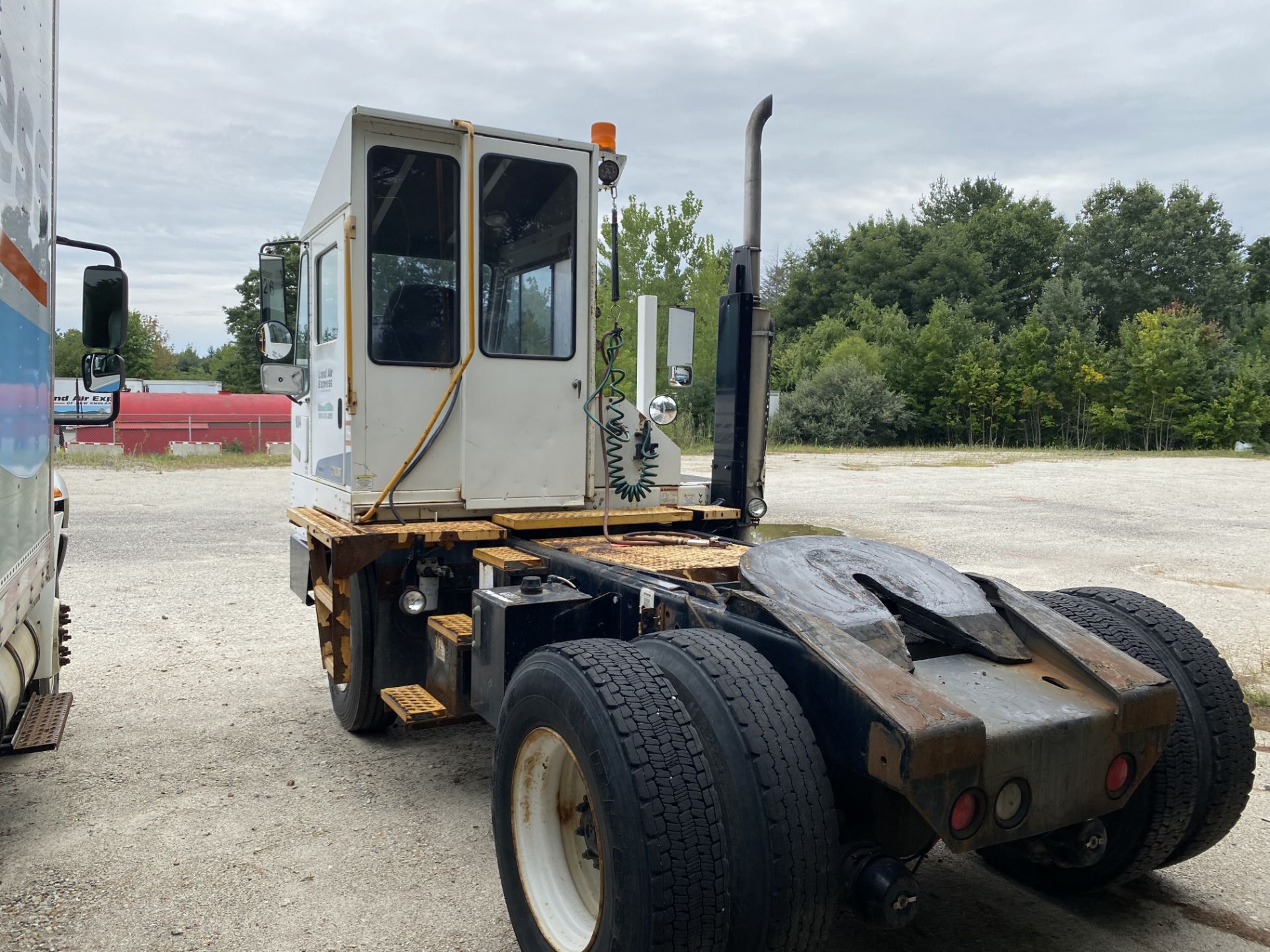 2012 Kalmar Ottowa 4 x 2 Yard Horse, Auto Trans, Hrs: 7,942 ODOM: 9,547, VIN: 328502 (RUNS) - Image 6 of 9