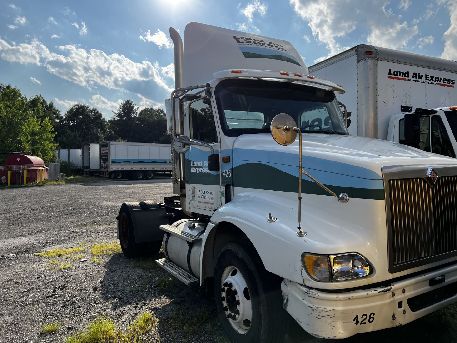 2006 Int'l 9200 iSBA 4 x 2, 6 Wheel, Day Cab, Eaton, 10 Speed Hi LO, Unknown Motor, **NO TITLE** - Image 2 of 2