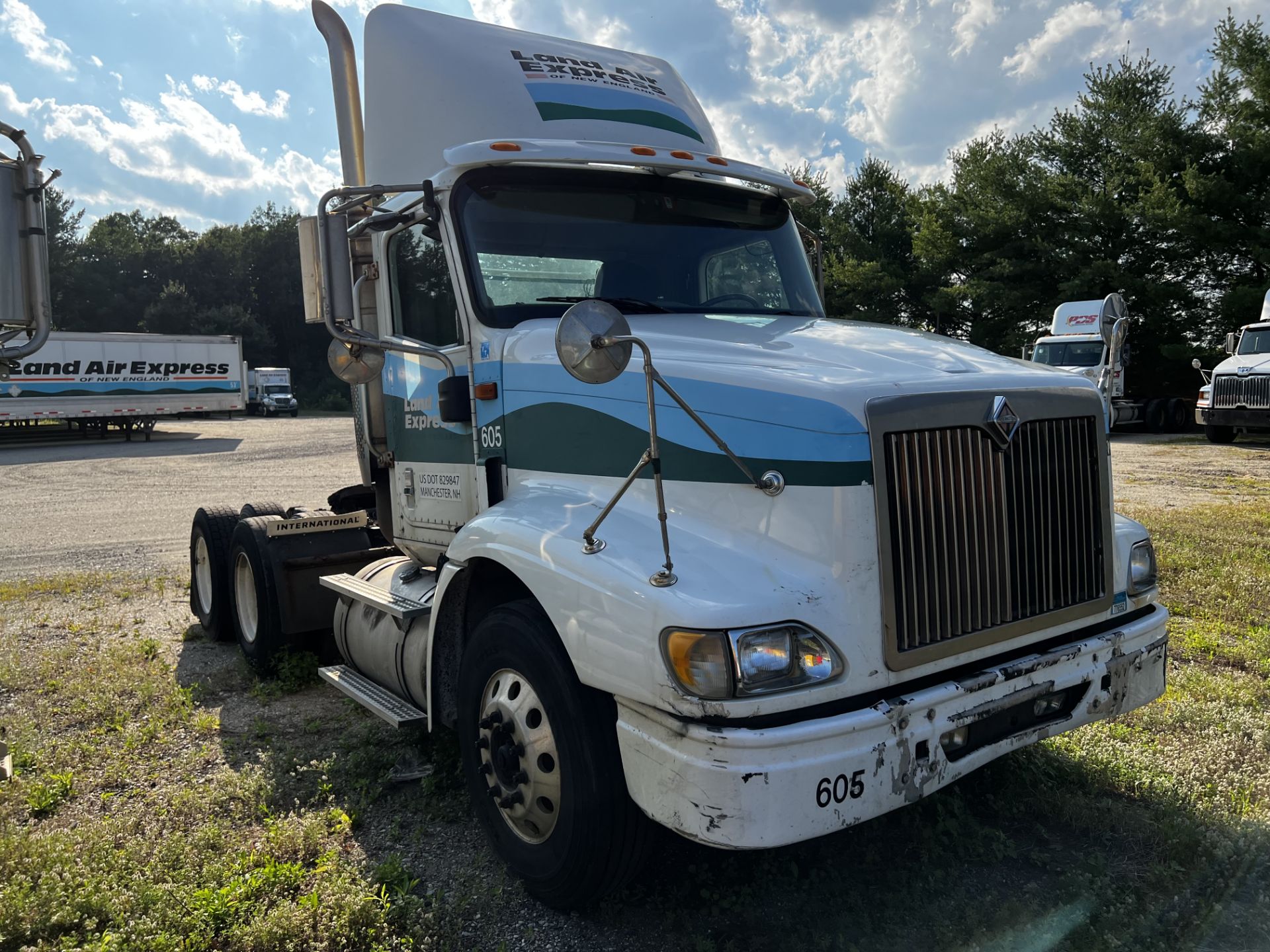 2007 Int'l 9200 iSBA 6 x 4, 6 Wheel, Day Cab, Eaton 10 Speed HI LO, Cummins CM870, GVWR: 52,000 - Image 2 of 3