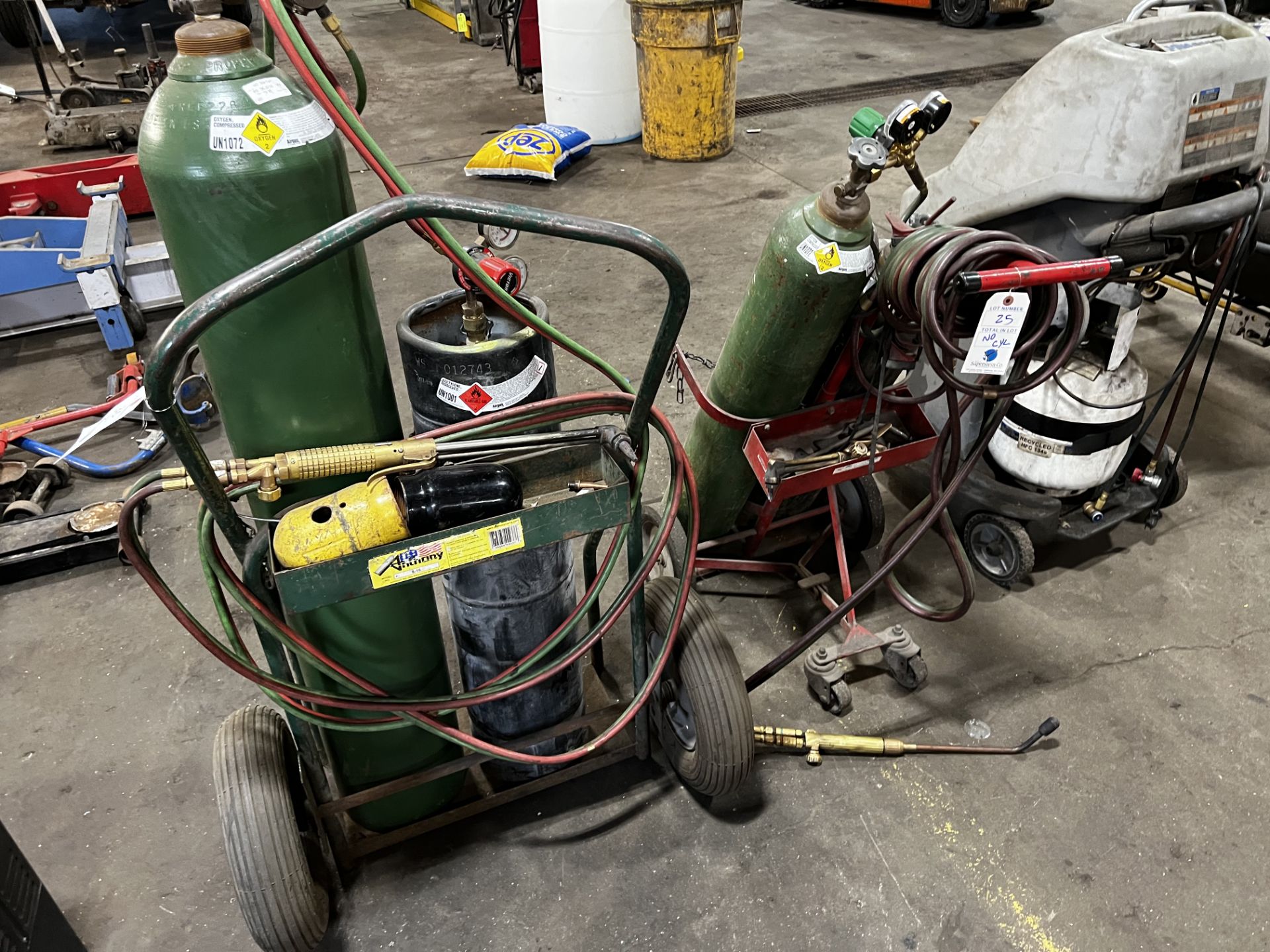 (2) Cyl. Carts w/Hose & Torches ( NO Cyl)