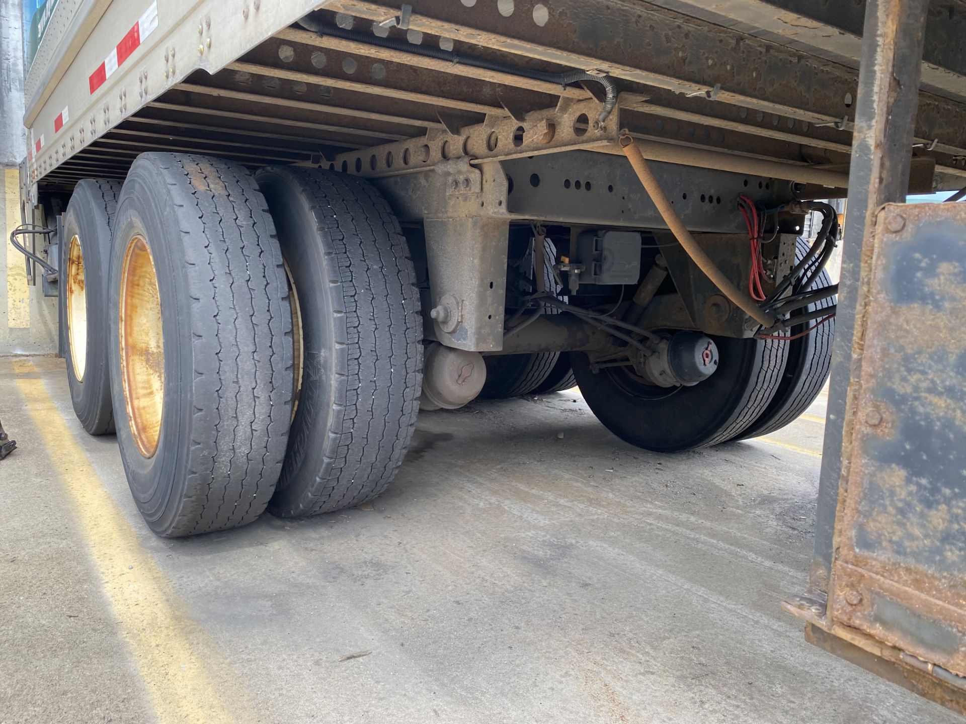 2013 Wabash 42' Liftgate Trailer, Sliding Rear Axle, Roll Up Door, 12'9" HT, (Unit 42102) - Image 5 of 9